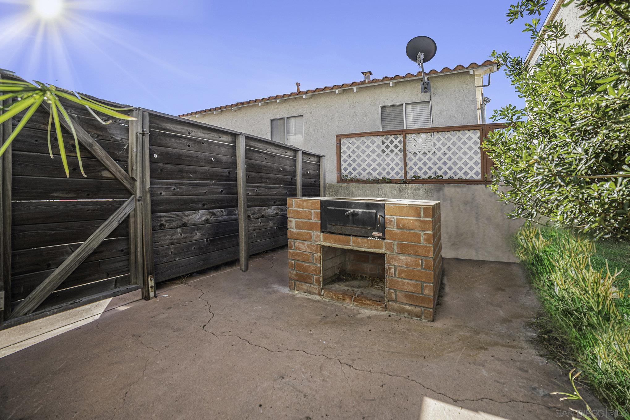 Detail Gallery Image 34 of 39 For 1268-74  Locust St, San Diego,  CA 92106 - – Beds | – Baths