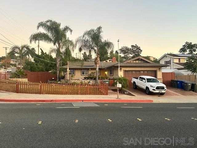 Detail Gallery Image 1 of 1 For 1539  Greenfield Drive, El Cajon,  CA 92021 - 4 Beds | 2 Baths