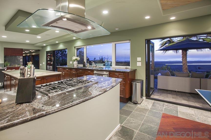 Detail Gallery Image 1 of 1 For 835  Seabright Ln, Solana Beach,  CA 92075 - 3 Beds | 3 Baths