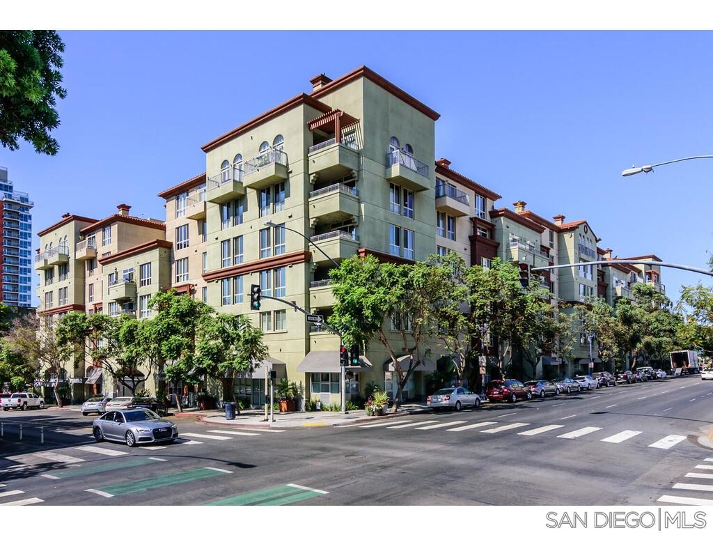 Detail Gallery Image 1 of 1 For 1501  Front St  501, San Diego,  CA 92101 - 3 Beds | 2 Baths