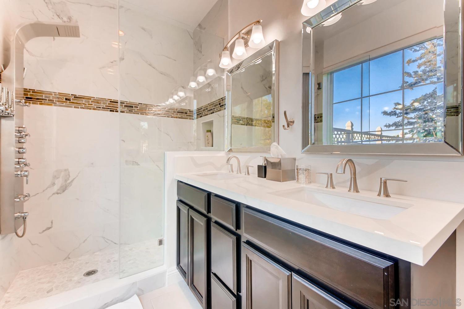 Detail Gallery Image 25 of 68 For Avenida Ascencion, Temecula,  CA 92592 - 7 Beds | 5/1 Baths