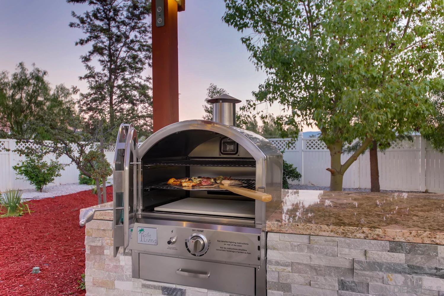 Detail Gallery Image 58 of 68 For Avenida Ascencion, Temecula,  CA 92592 - 7 Beds | 5/1 Baths