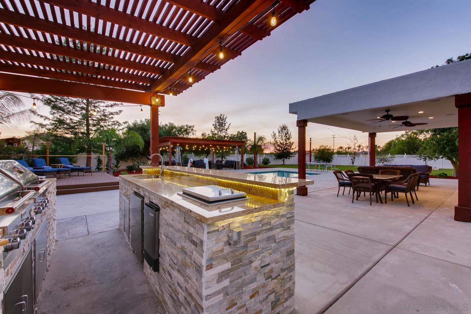 Detail Gallery Image 60 of 68 For Avenida Ascencion, Temecula,  CA 92592 - 7 Beds | 5/1 Baths