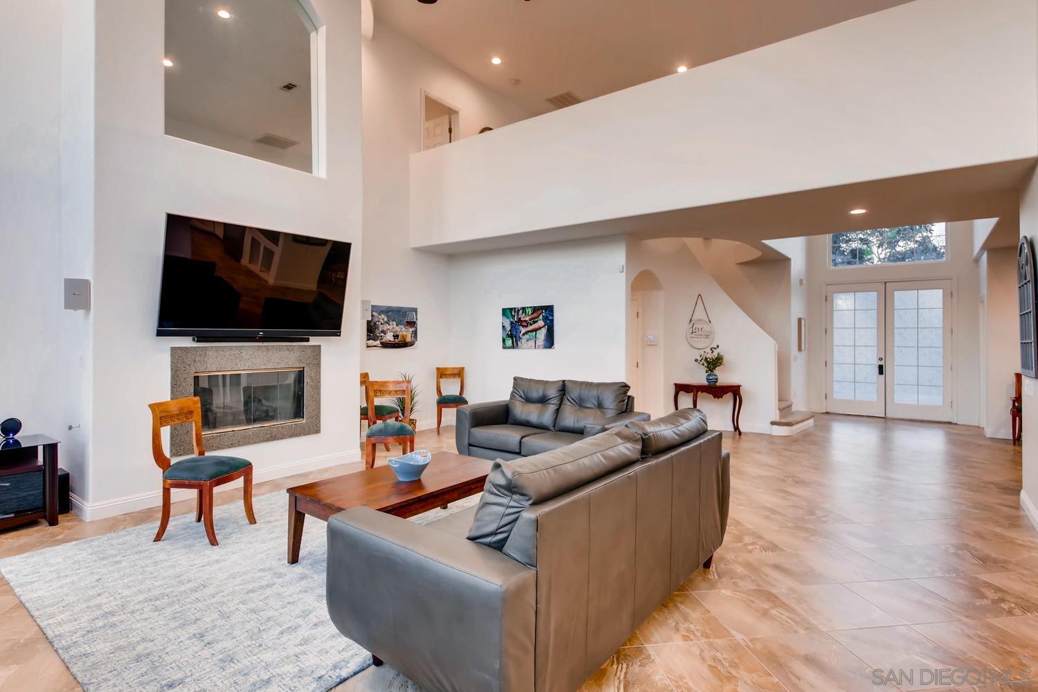 Detail Gallery Image 9 of 68 For Avenida Ascencion, Temecula,  CA 92592 - 7 Beds | 5/1 Baths