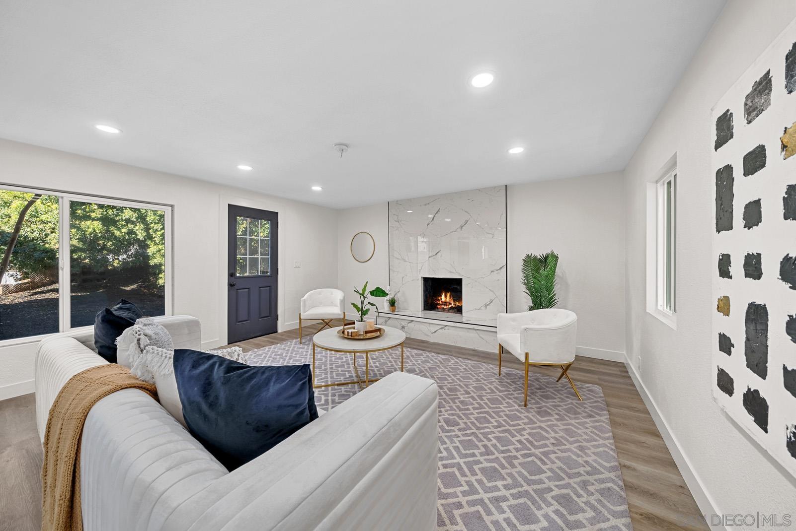 Front Image Thumbnail for SD230024062