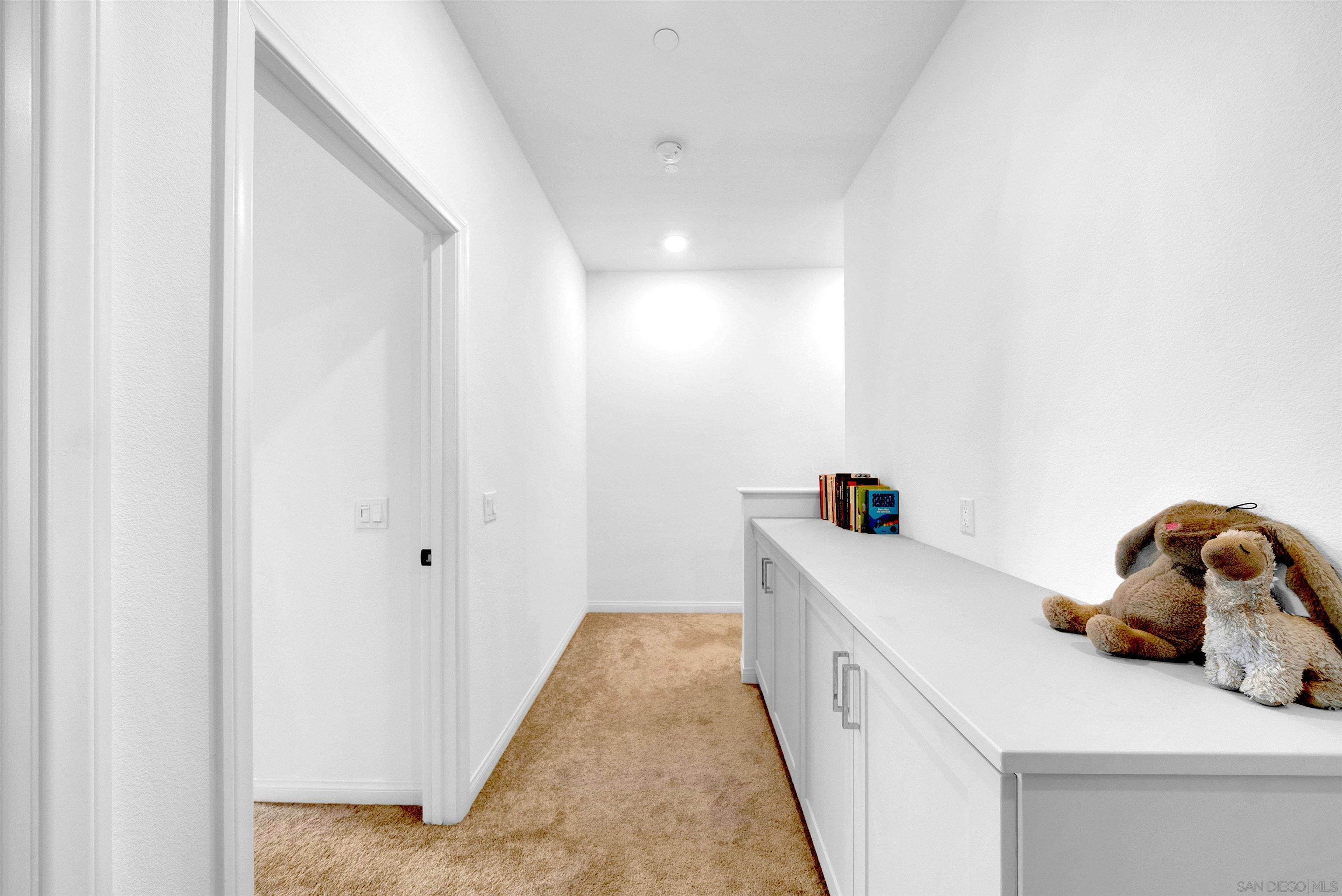 Detail Gallery Image 16 of 29 For 2027 Bluestone  Circle, Chula Vista,  CA 91913 - 4 Beds | 2/1 Baths