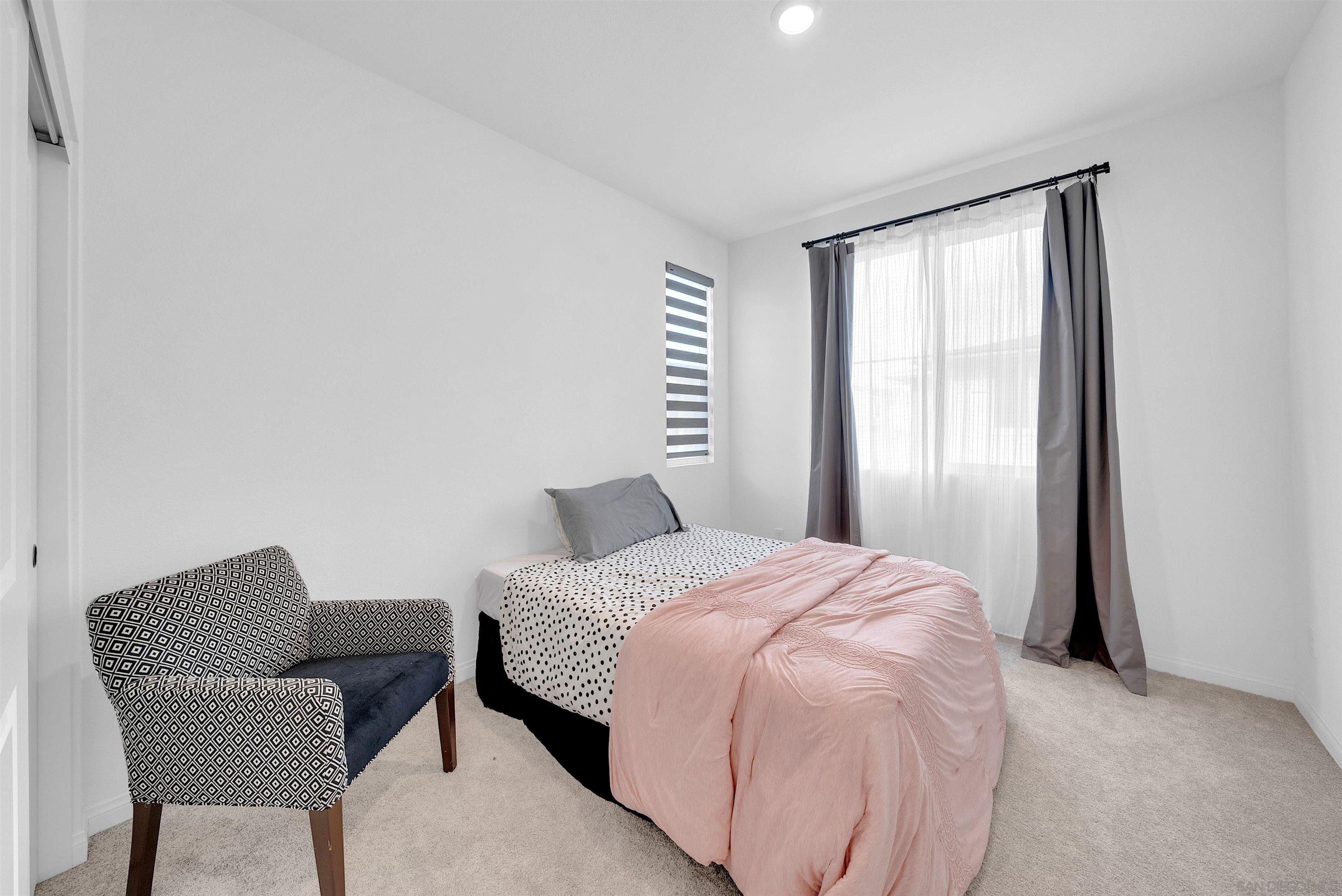 Detail Gallery Image 19 of 29 For 2027 Bluestone  Circle, Chula Vista,  CA 91913 - 4 Beds | 2/1 Baths