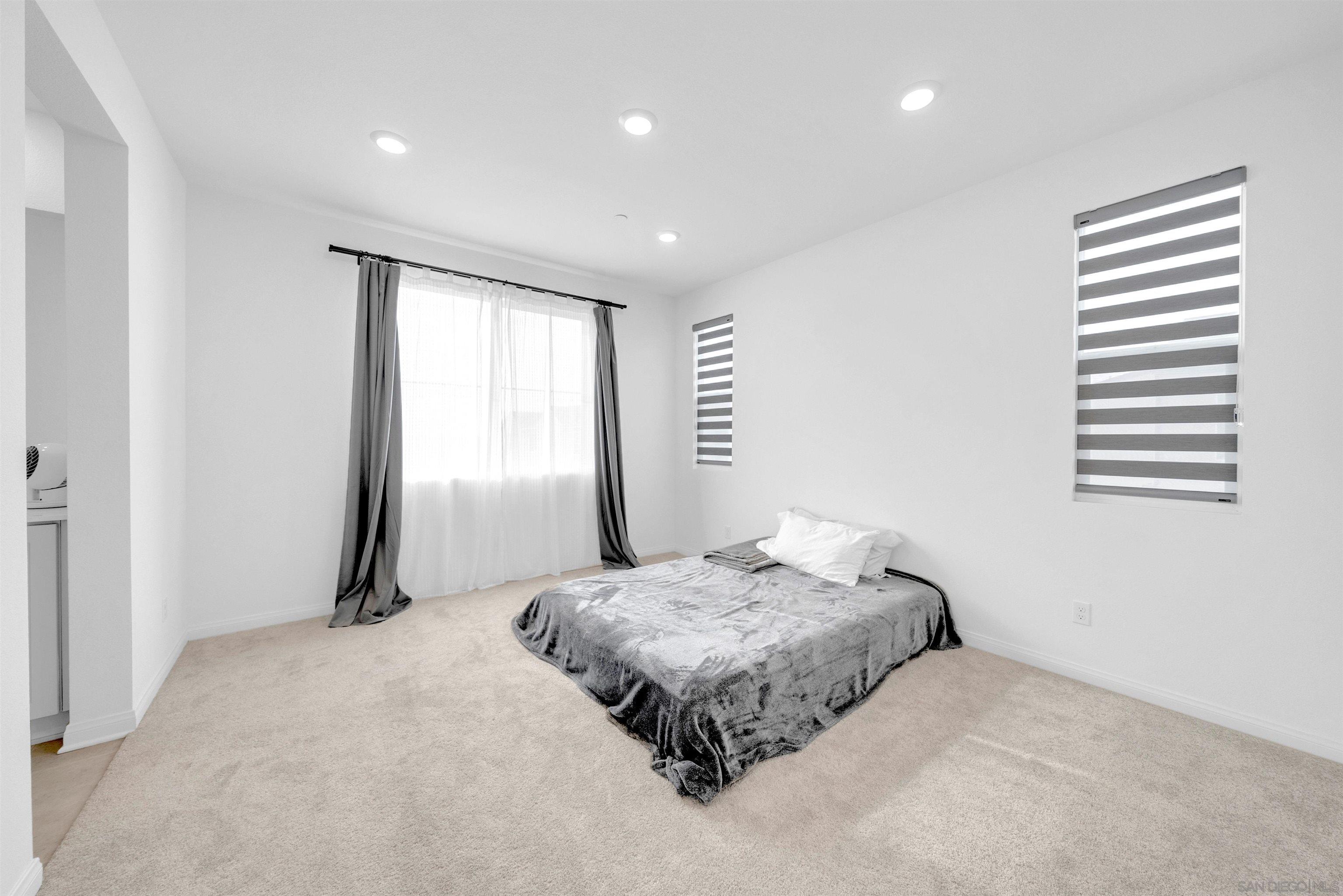 Detail Gallery Image 22 of 29 For 2027 Bluestone  Circle, Chula Vista,  CA 91913 - 4 Beds | 2/1 Baths