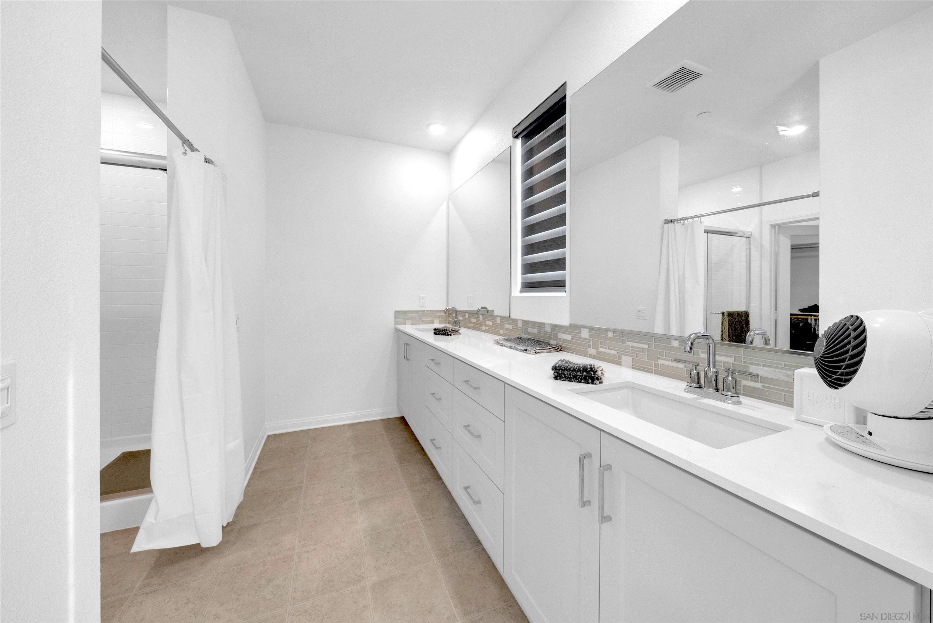 Detail Gallery Image 24 of 29 For 2027 Bluestone  Circle, Chula Vista,  CA 91913 - 4 Beds | 2/1 Baths