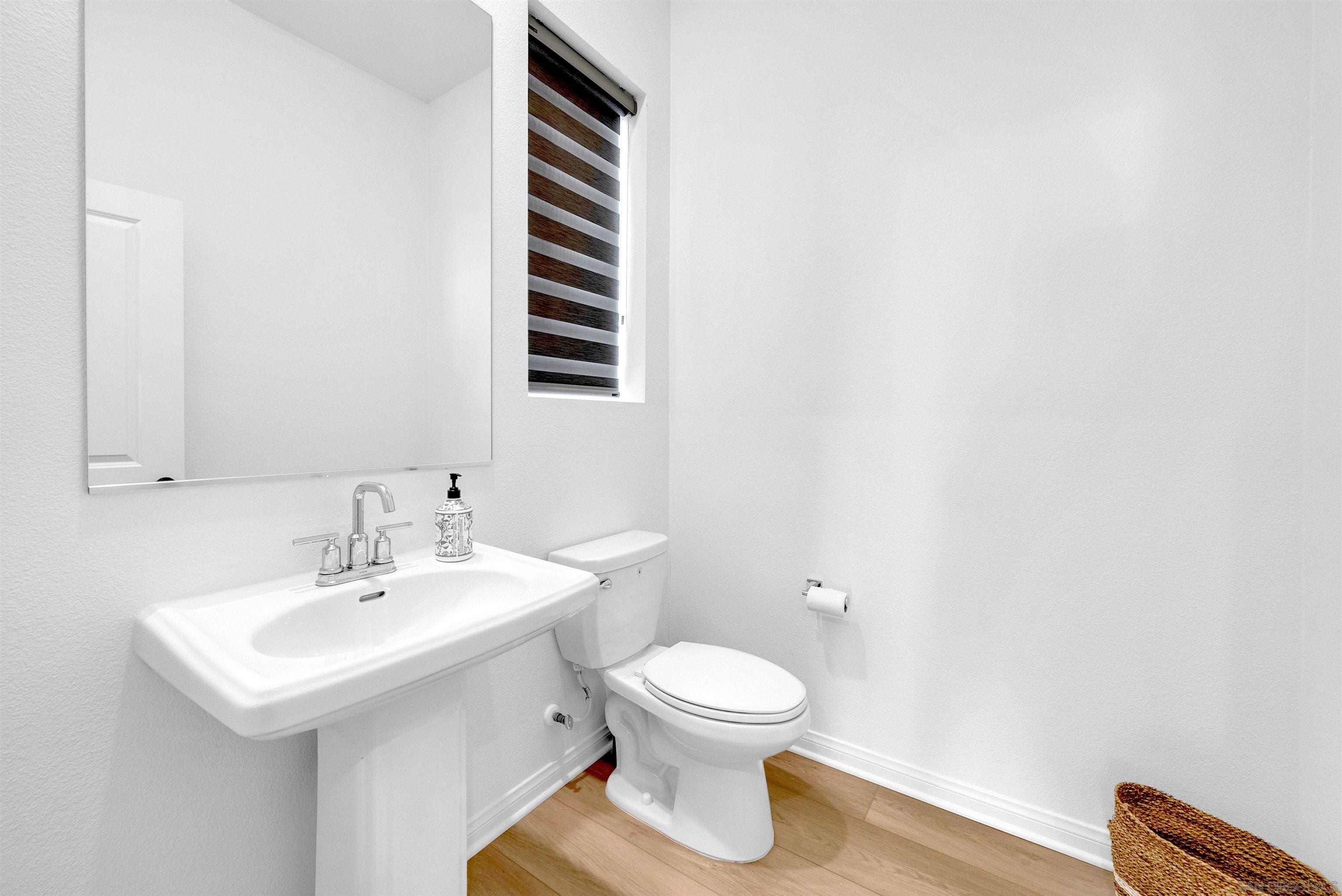 Detail Gallery Image 10 of 29 For 2027 Bluestone  Circle, Chula Vista,  CA 91913 - 4 Beds | 2/1 Baths