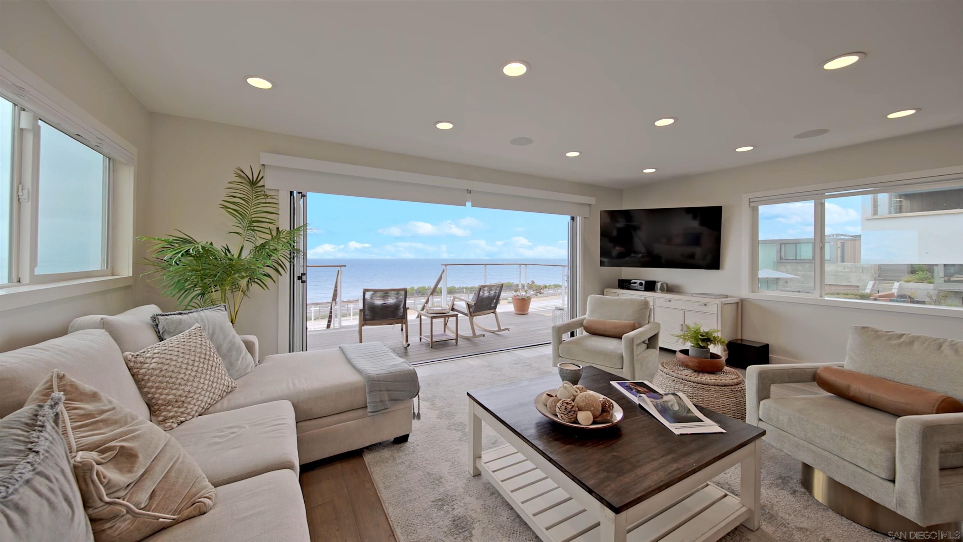 Detail Gallery Image 4 of 35 For 1571  San Elijo Ave, Cardiff By The Sea,  CA 92007 - 4 Beds | 3 Baths