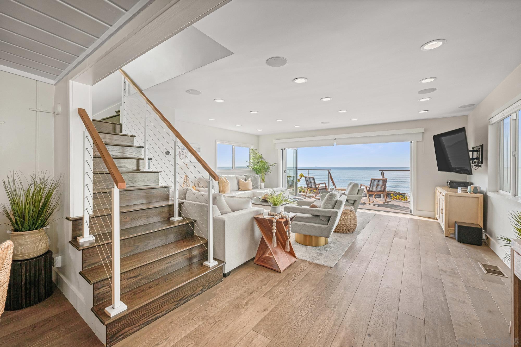 Detail Gallery Image 5 of 35 For 1571  San Elijo Ave, Cardiff By The Sea,  CA 92007 - 4 Beds | 3 Baths