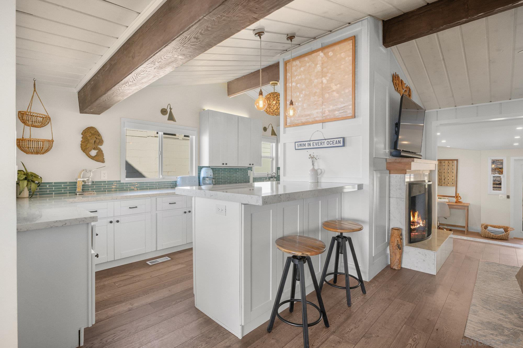 Detail Gallery Image 9 of 35 For 1571  San Elijo Ave, Cardiff By The Sea,  CA 92007 - 4 Beds | 3 Baths