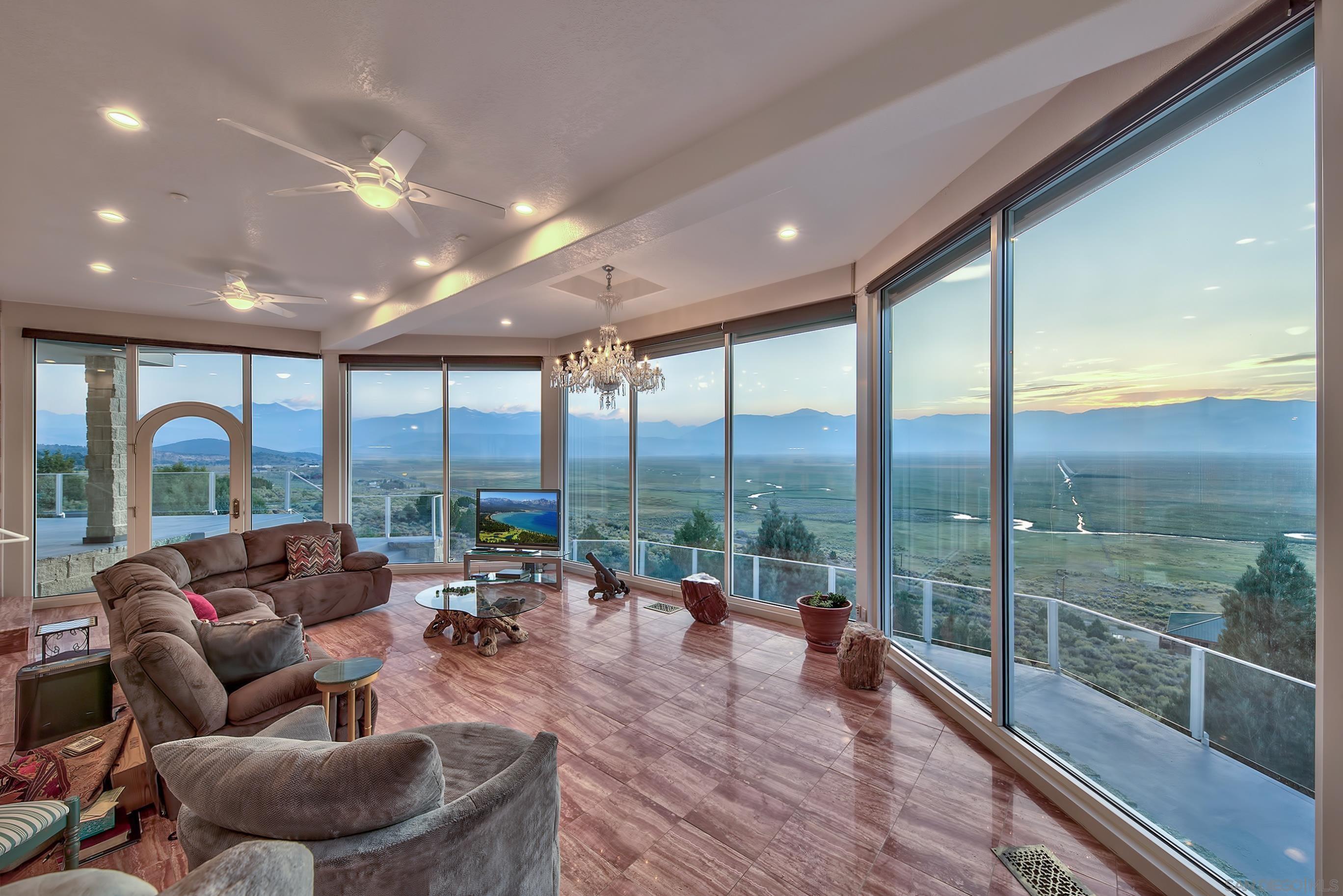 Detail Gallery Image 2 of 38 For 350  Aspen Lane, Bridgeport,  CA 93517 - 4 Beds | 3/1 Baths