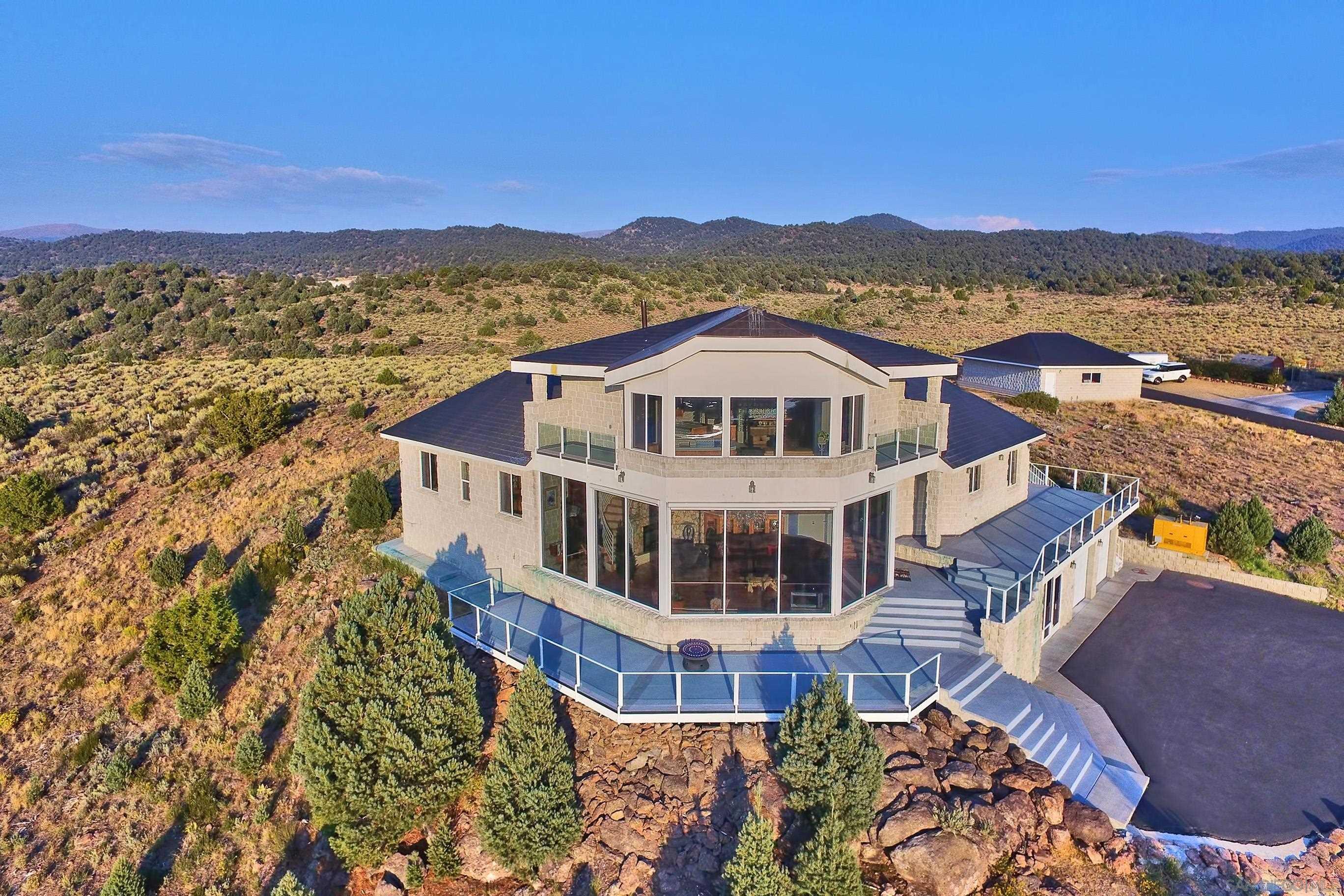 Detail Gallery Image 12 of 38 For 350  Aspen Lane, Bridgeport,  CA 93517 - 4 Beds | 3/1 Baths