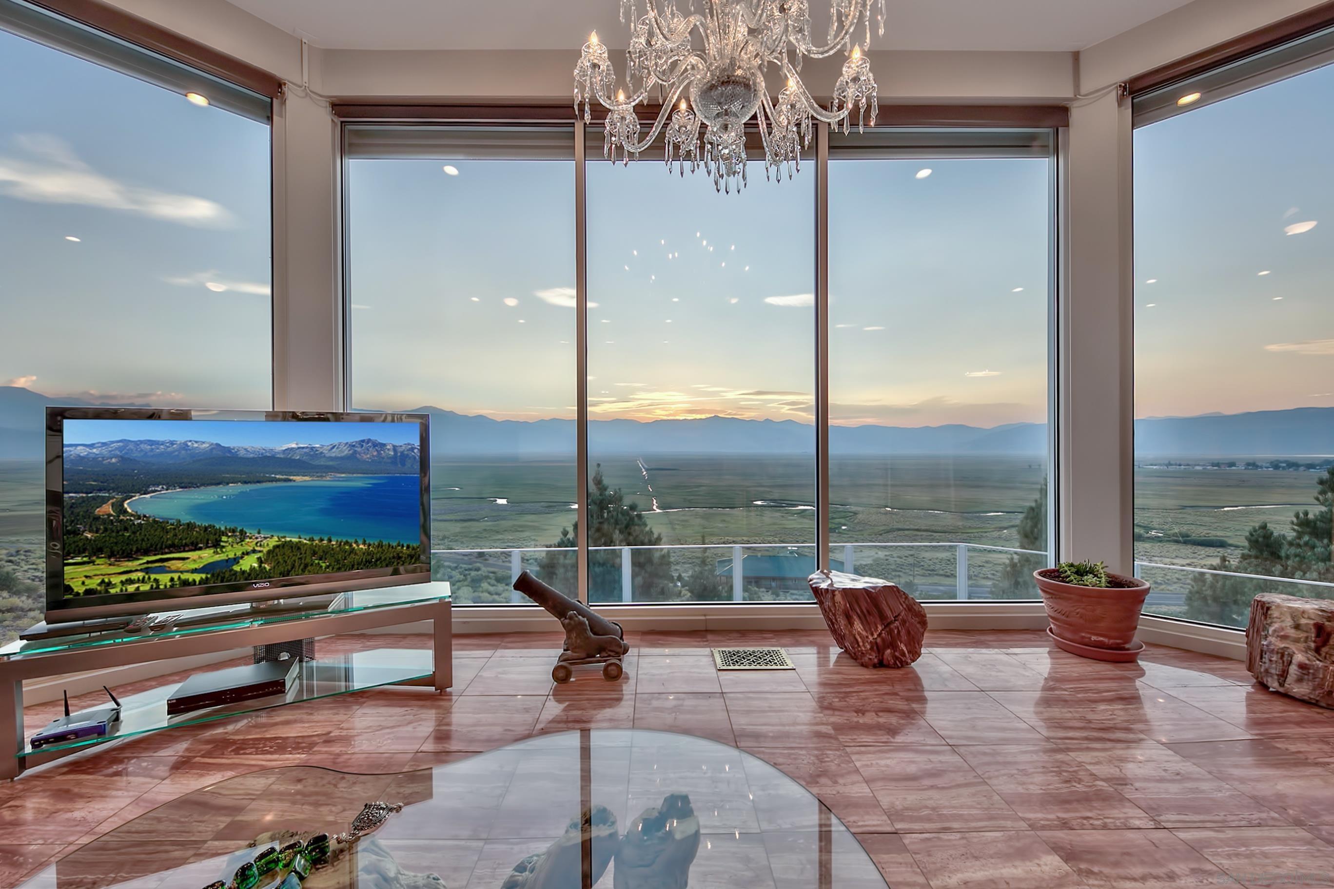 Detail Gallery Image 3 of 38 For 350  Aspen Lane, Bridgeport,  CA 93517 - 4 Beds | 3/1 Baths