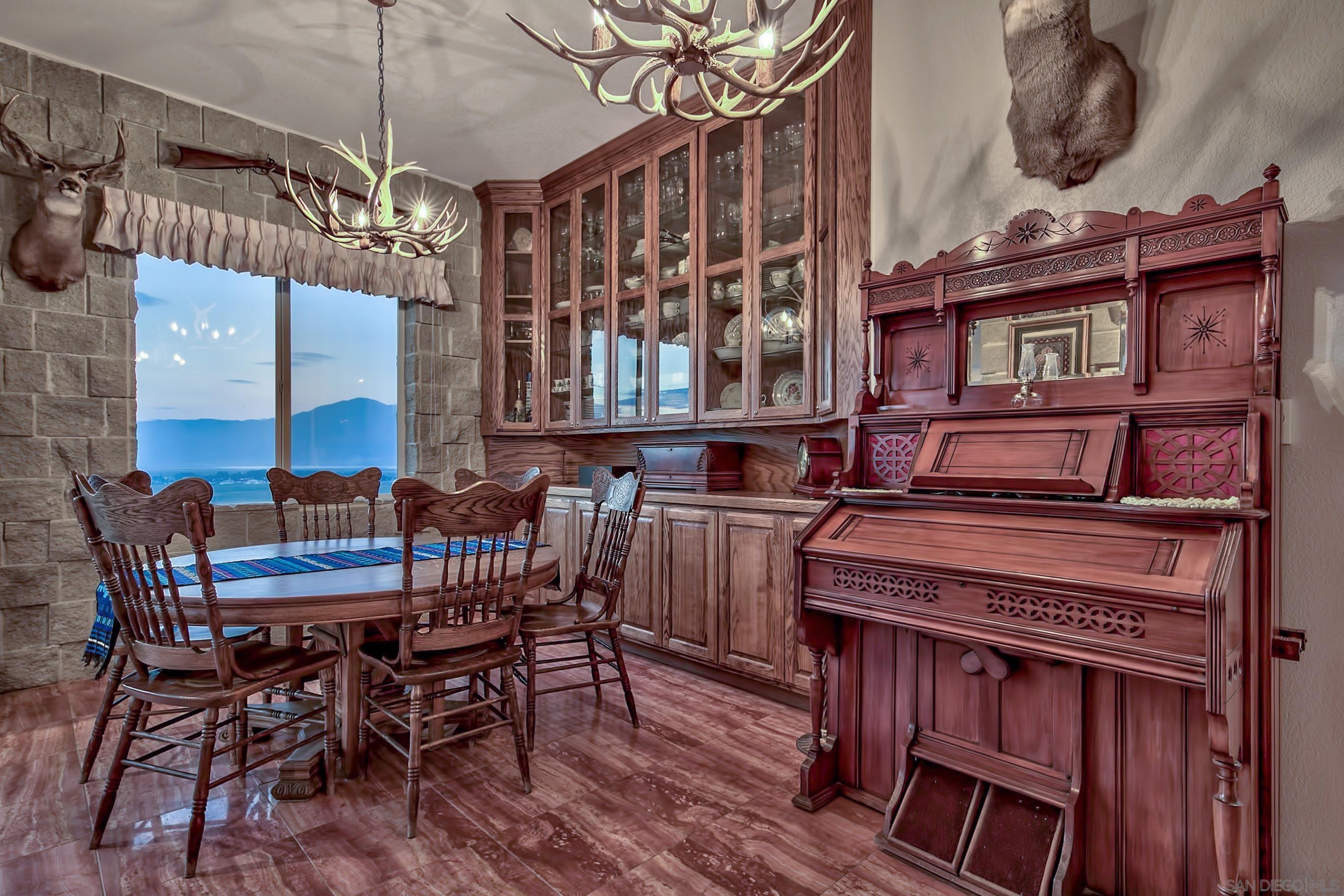 Detail Gallery Image 21 of 38 For 350  Aspen Lane, Bridgeport,  CA 93517 - 4 Beds | 3/1 Baths