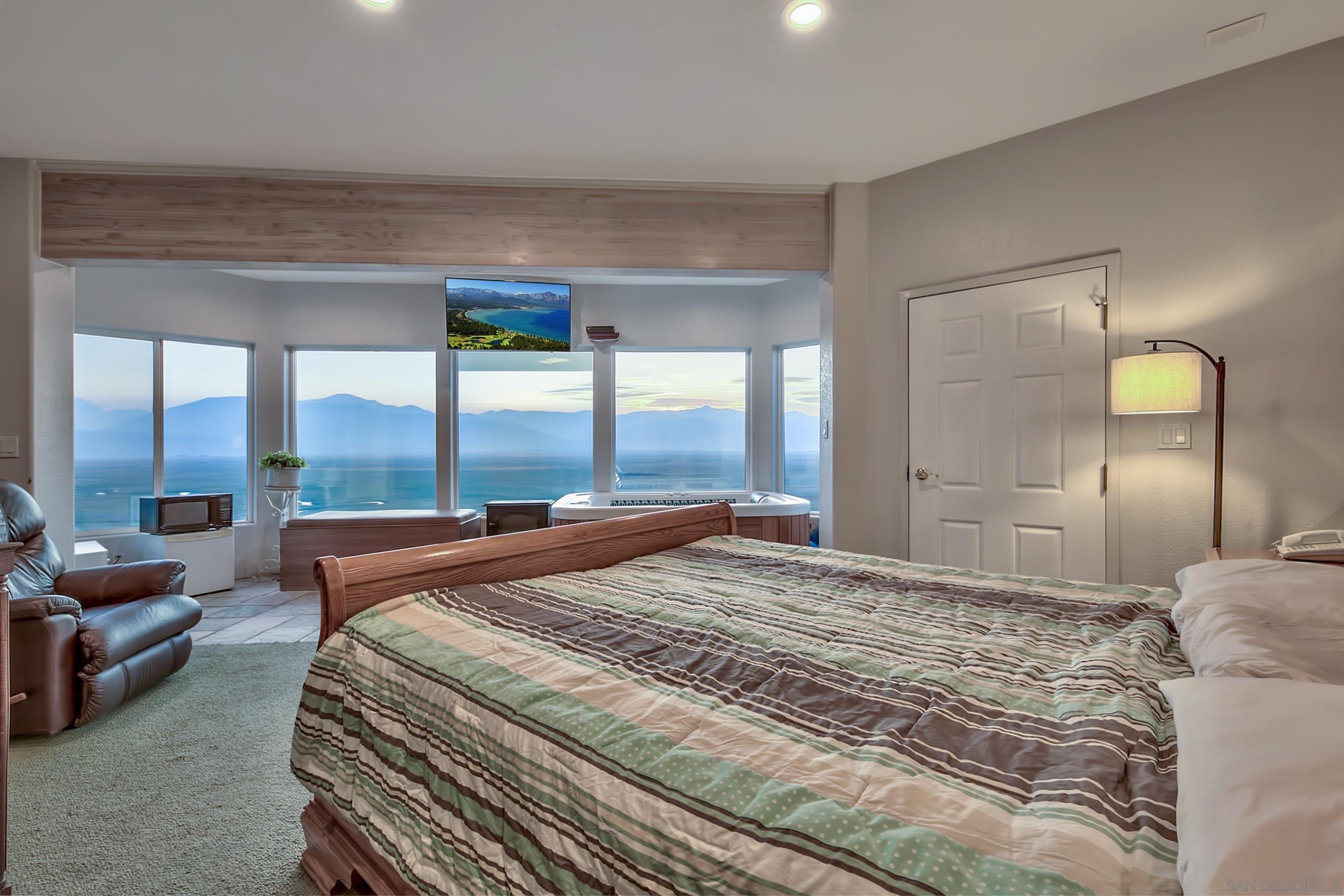 Detail Gallery Image 22 of 38 For 350  Aspen Lane, Bridgeport,  CA 93517 - 4 Beds | 3/1 Baths