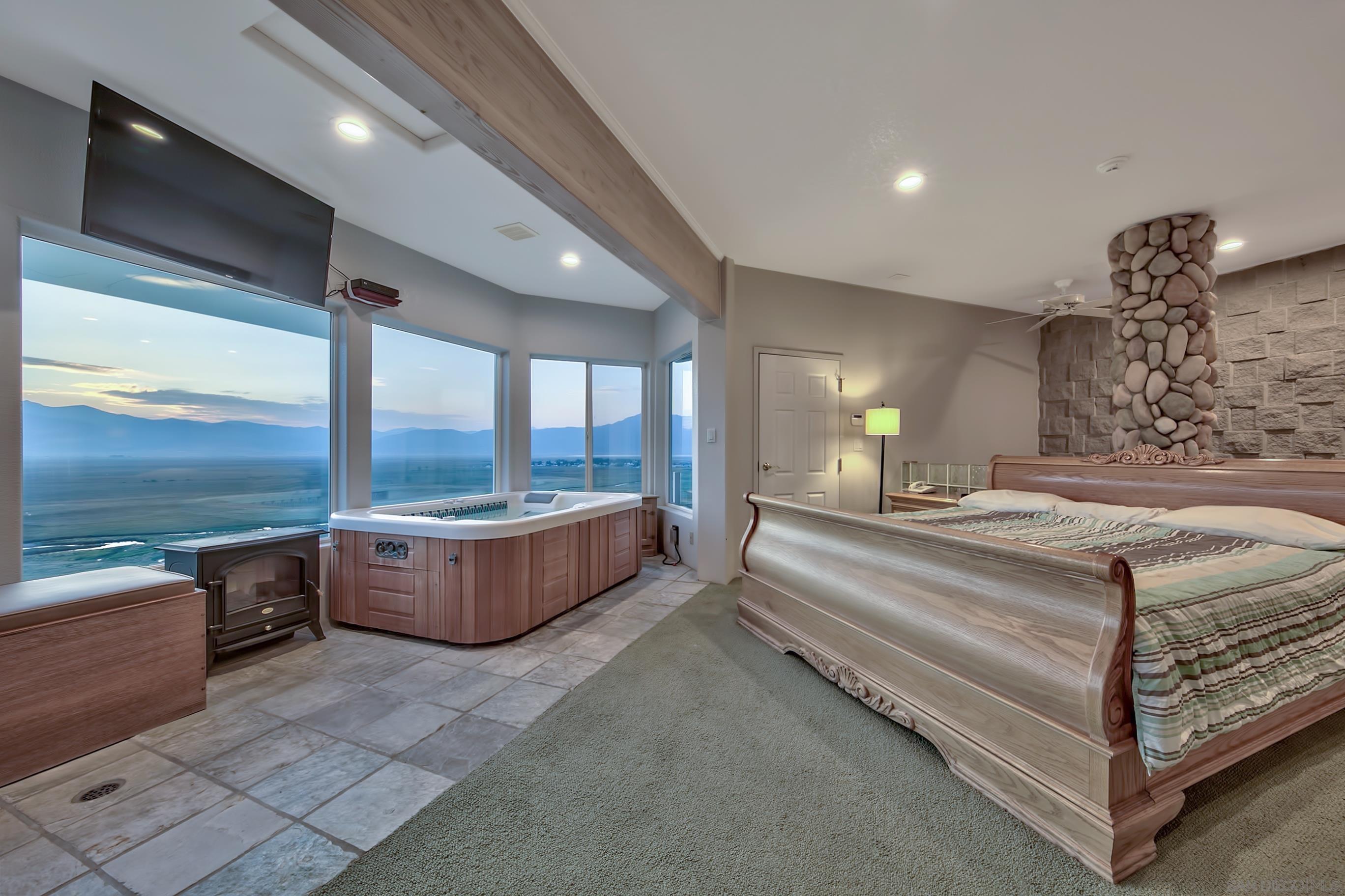 Detail Gallery Image 23 of 38 For 350  Aspen Lane, Bridgeport,  CA 93517 - 4 Beds | 3/1 Baths