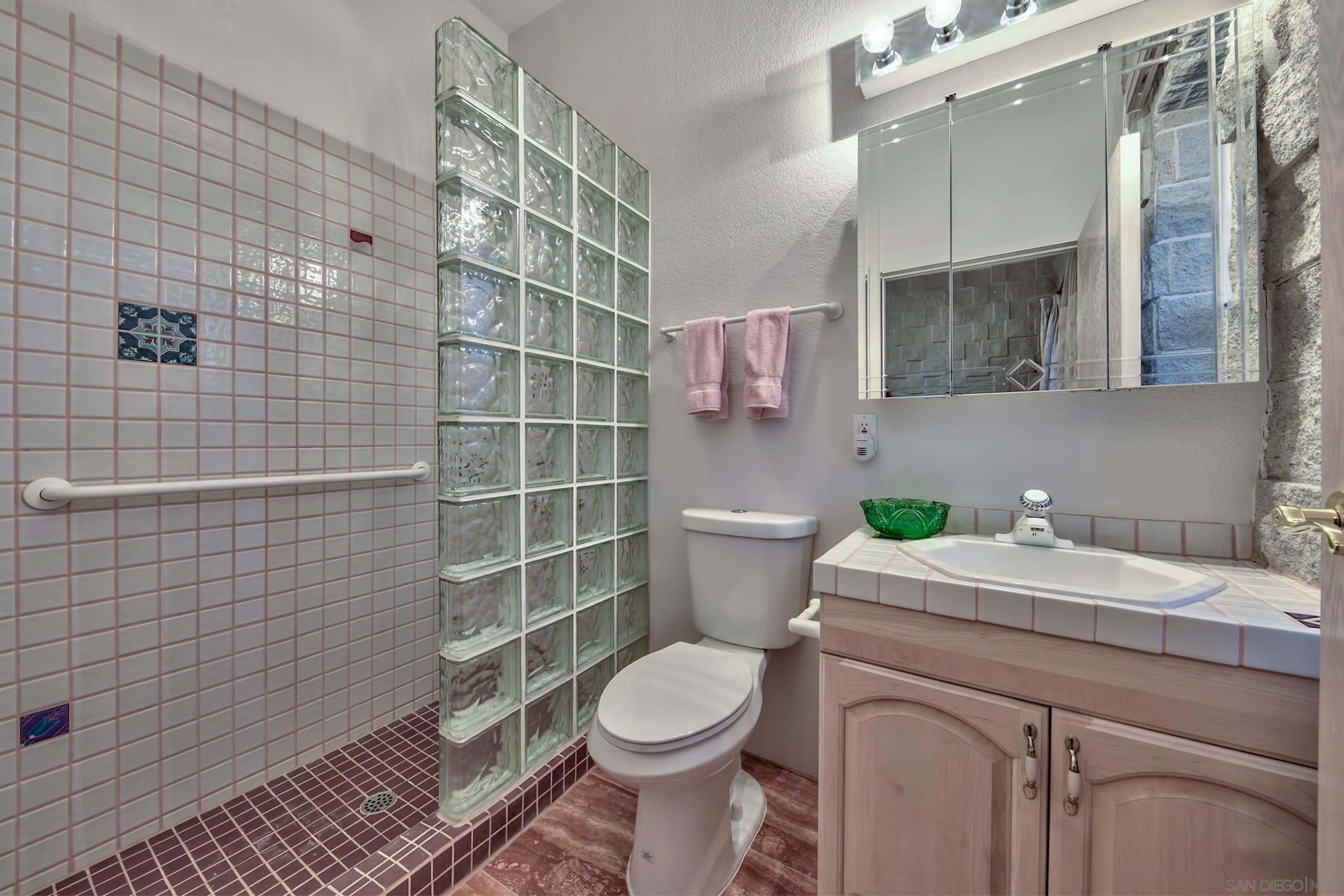 Detail Gallery Image 28 of 38 For 350  Aspen Lane, Bridgeport,  CA 93517 - 4 Beds | 3/1 Baths