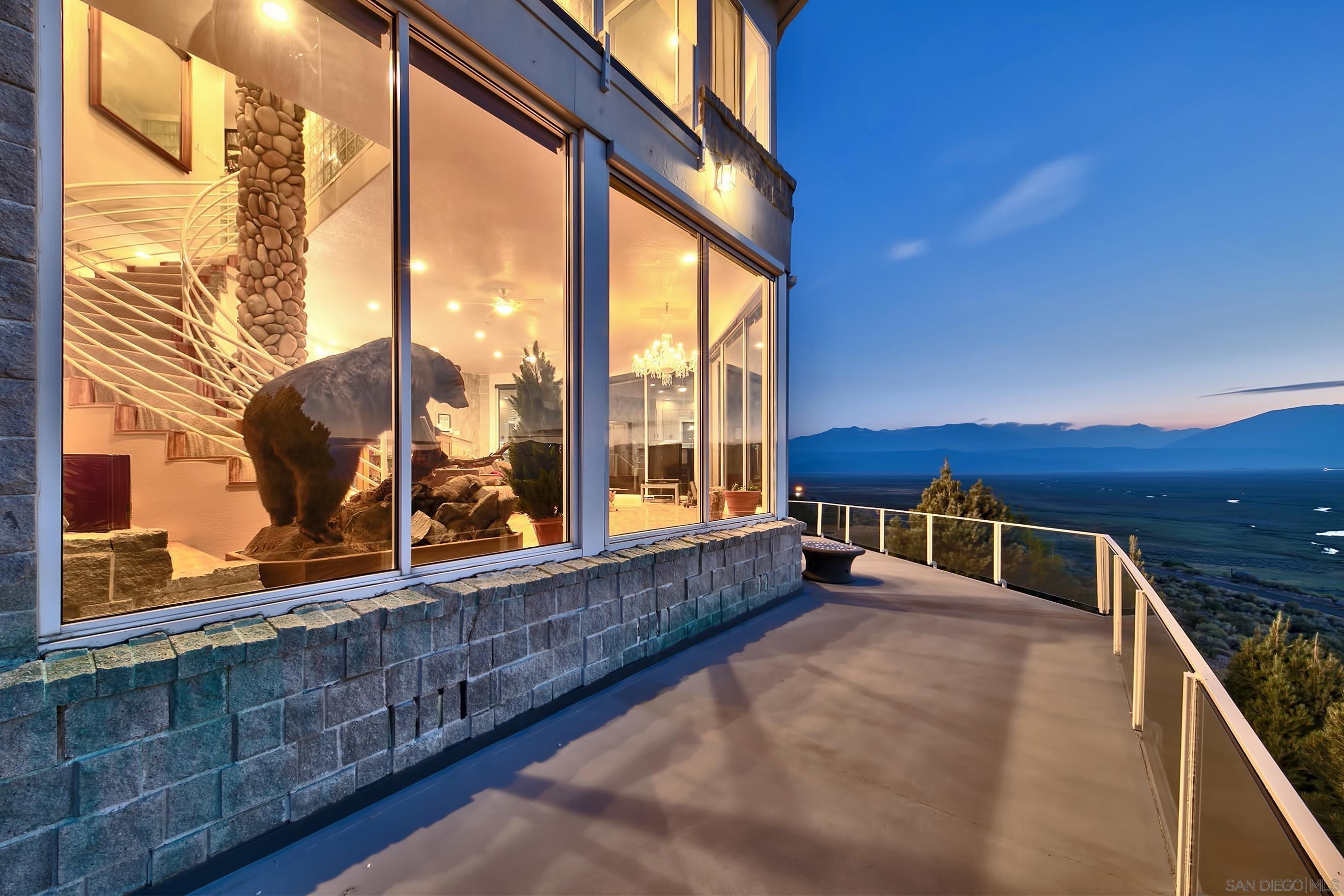 Detail Gallery Image 9 of 38 For 350  Aspen Lane, Bridgeport,  CA 93517 - 4 Beds | 3/1 Baths