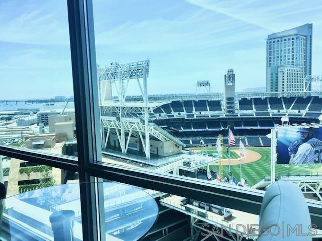 Detail Gallery Image 2 of 46 For 253  10th Ave  1302, San Diego,  CA 92101 - 2 Beds | 2 Baths