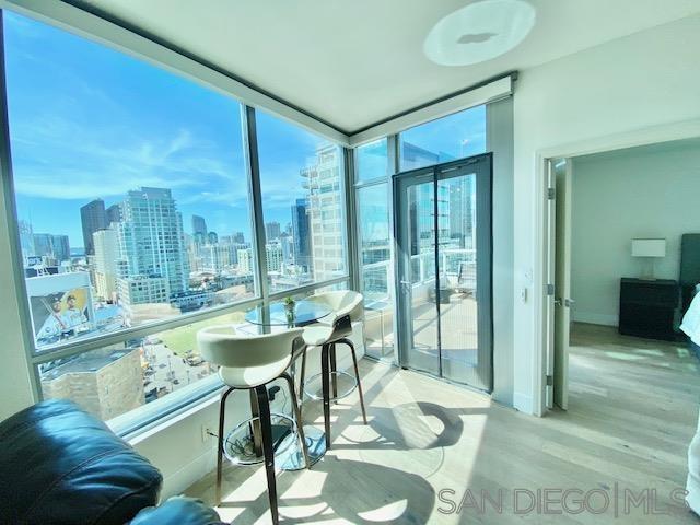 Detail Gallery Image 3 of 46 For 253  10th Ave  1302, San Diego,  CA 92101 - 2 Beds | 2 Baths