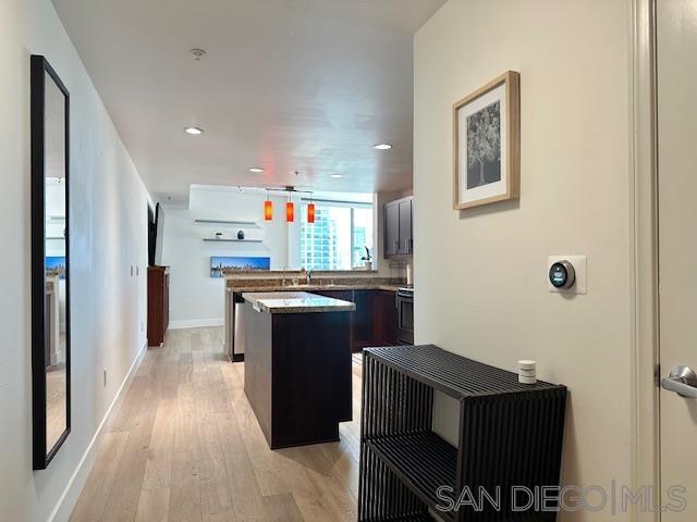 Detail Gallery Image 4 of 46 For 253  10th Ave  1302, San Diego,  CA 92101 - 2 Beds | 2 Baths