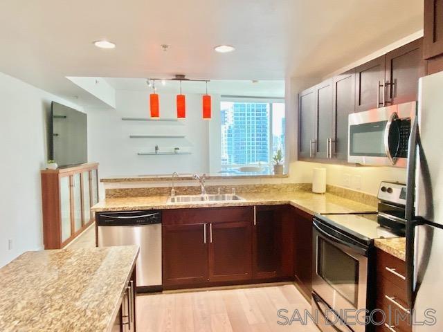 Detail Gallery Image 6 of 46 For 253  10th Ave  1302, San Diego,  CA 92101 - 2 Beds | 2 Baths