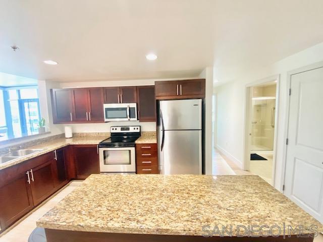 Detail Gallery Image 7 of 46 For 253  10th Ave  1302, San Diego,  CA 92101 - 2 Beds | 2 Baths