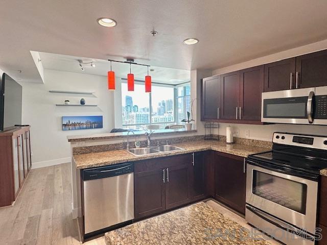 Detail Gallery Image 8 of 46 For 253  10th Ave  1302, San Diego,  CA 92101 - 2 Beds | 2 Baths