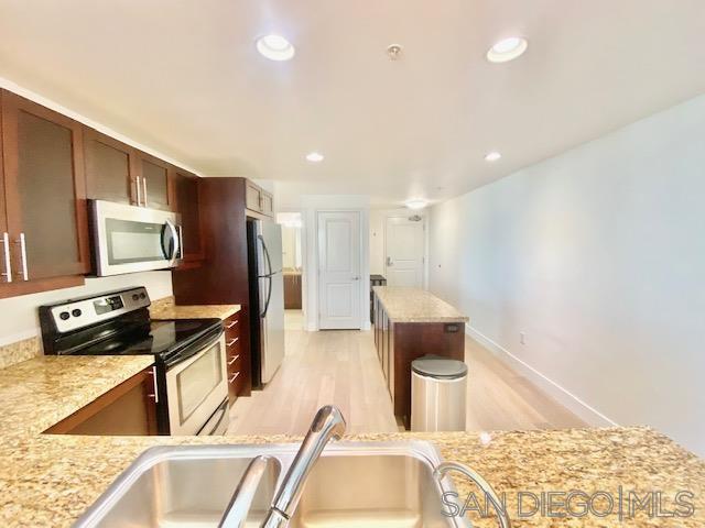 Detail Gallery Image 10 of 46 For 253  10th Ave  1302, San Diego,  CA 92101 - 2 Beds | 2 Baths