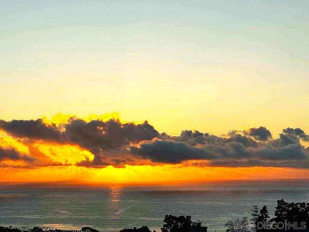 7170 Caminito Cruzada Unit , La Jolla, CA 92037 - Photo 2 