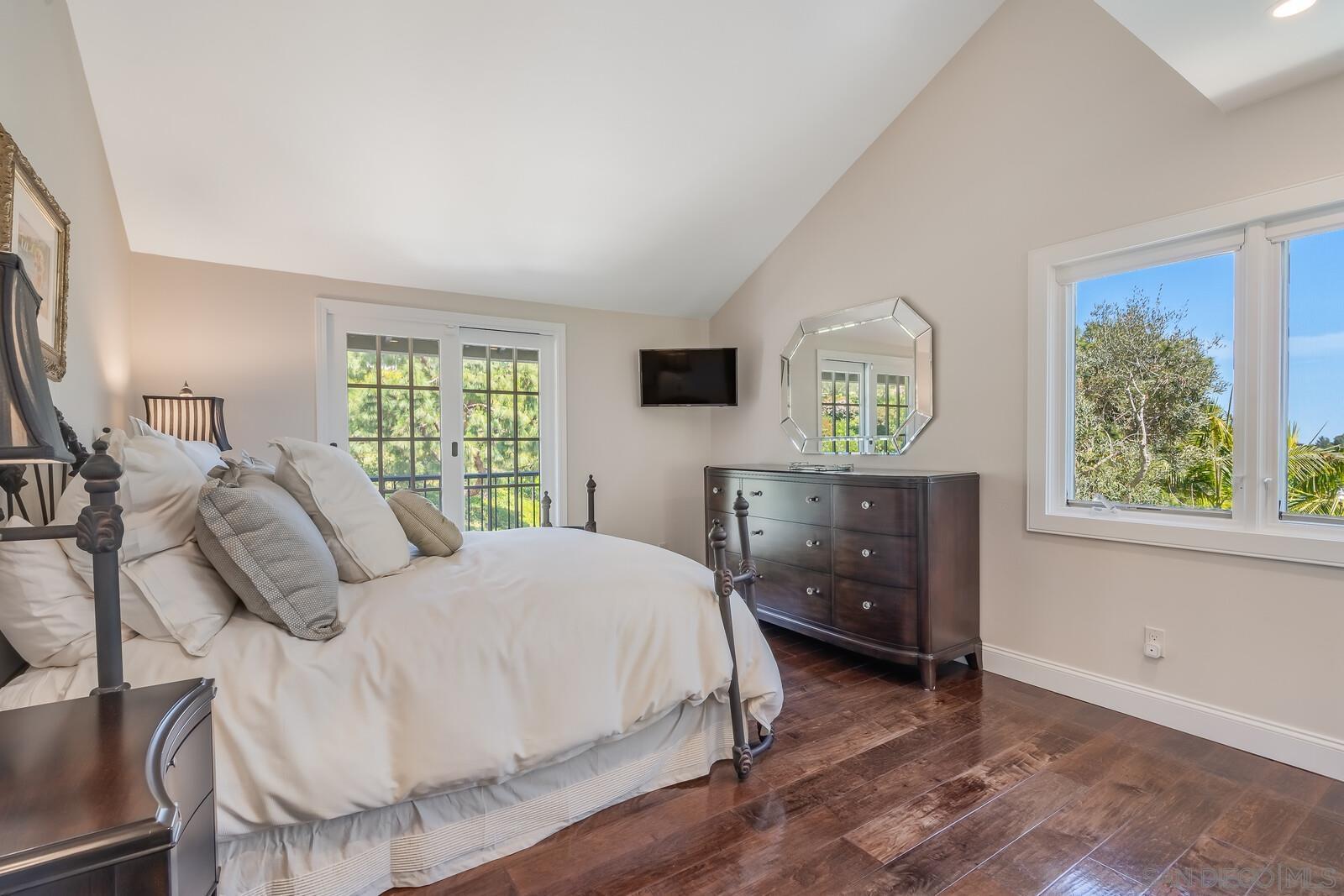 7170 Caminito Cruzada Unit , La Jolla, CA 92037 - Photo 40 