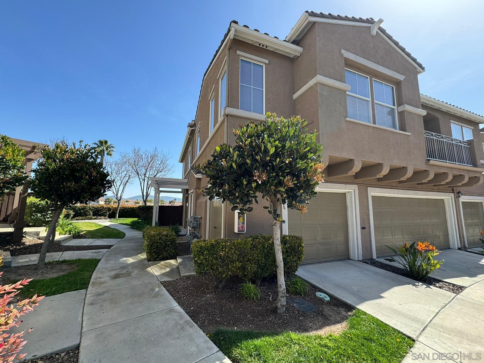 Detail Gallery Image 1 of 1 For 1367  Caminito Capistrano  1, Chula Vista,  CA 91913 - 2 Beds | 2 Baths