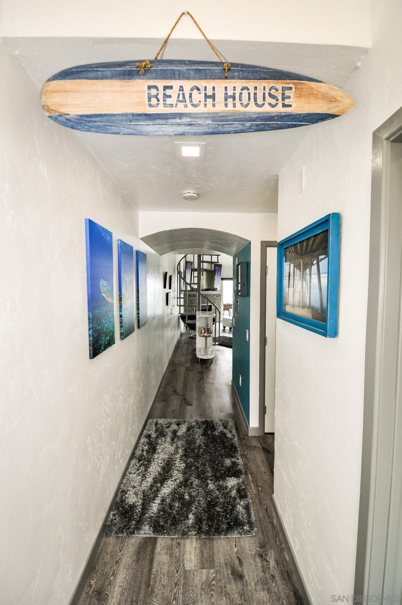 Detail Gallery Image 2 of 18 For 706  Ocean Ln, Imperial Beach,  CA 91932 - 2 Beds | 2 Baths