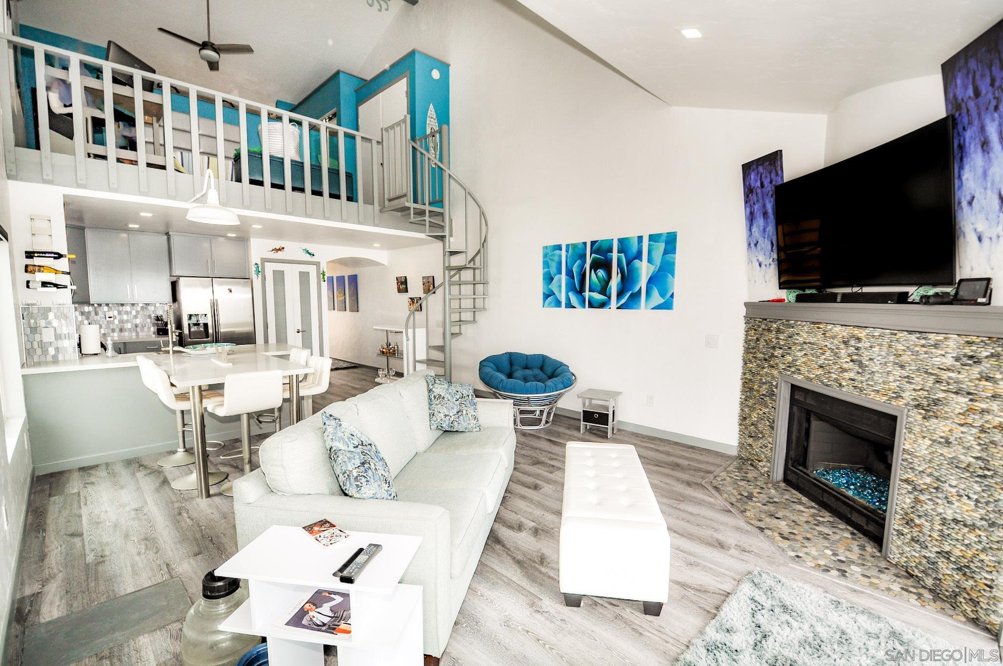 Detail Gallery Image 5 of 18 For 706  Ocean Ln, Imperial Beach,  CA 91932 - 2 Beds | 2 Baths