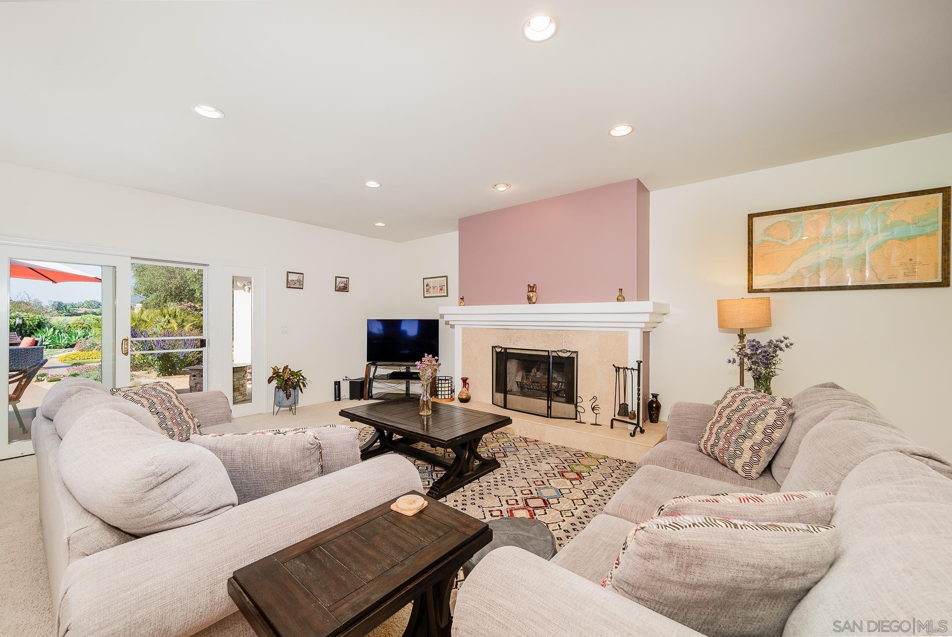 2142 Eastom Way Unit , Fallbrook, CA 92028 - Photo 12 