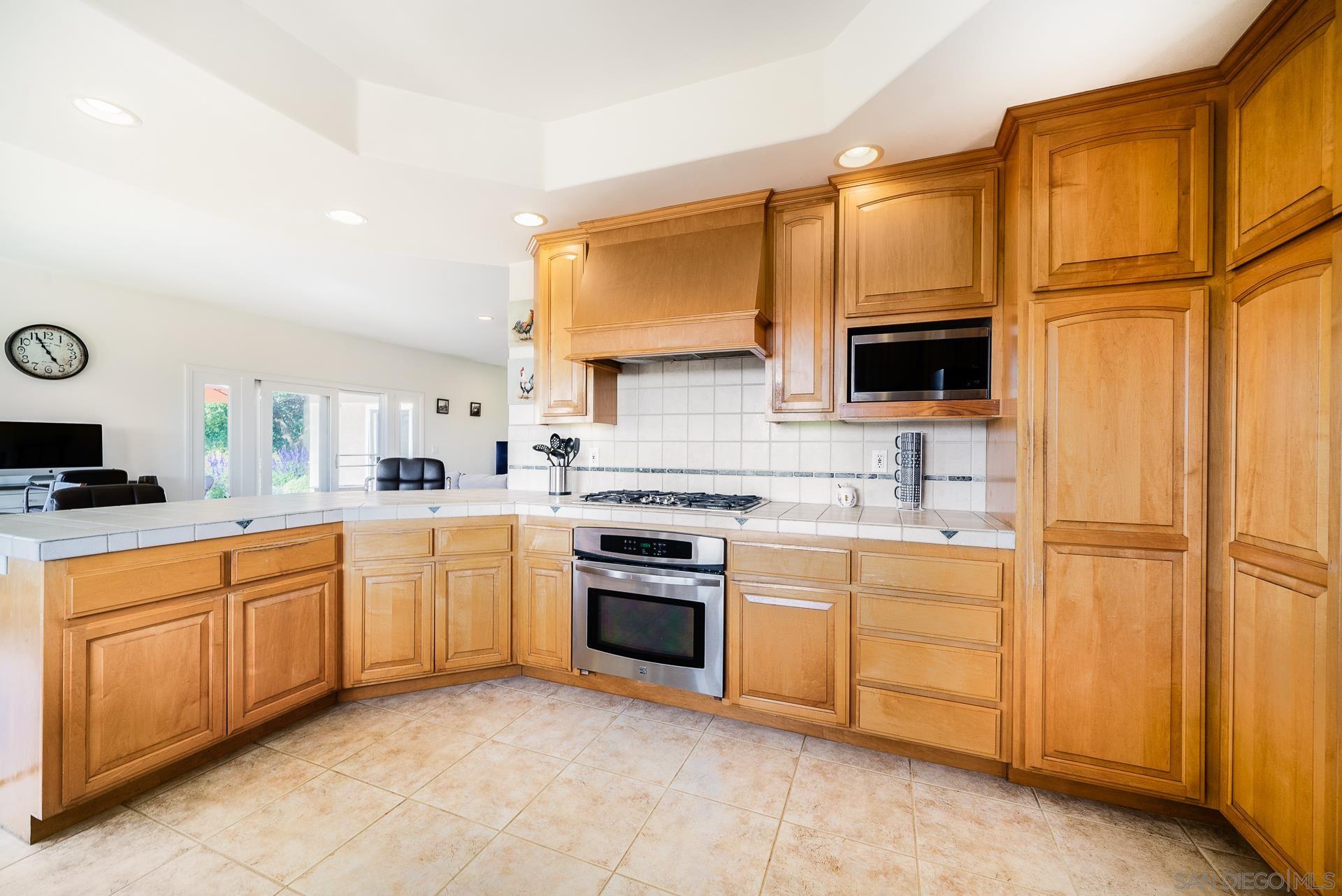 2142 Eastom Way Unit , Fallbrook, CA 92028 - Photo 16 