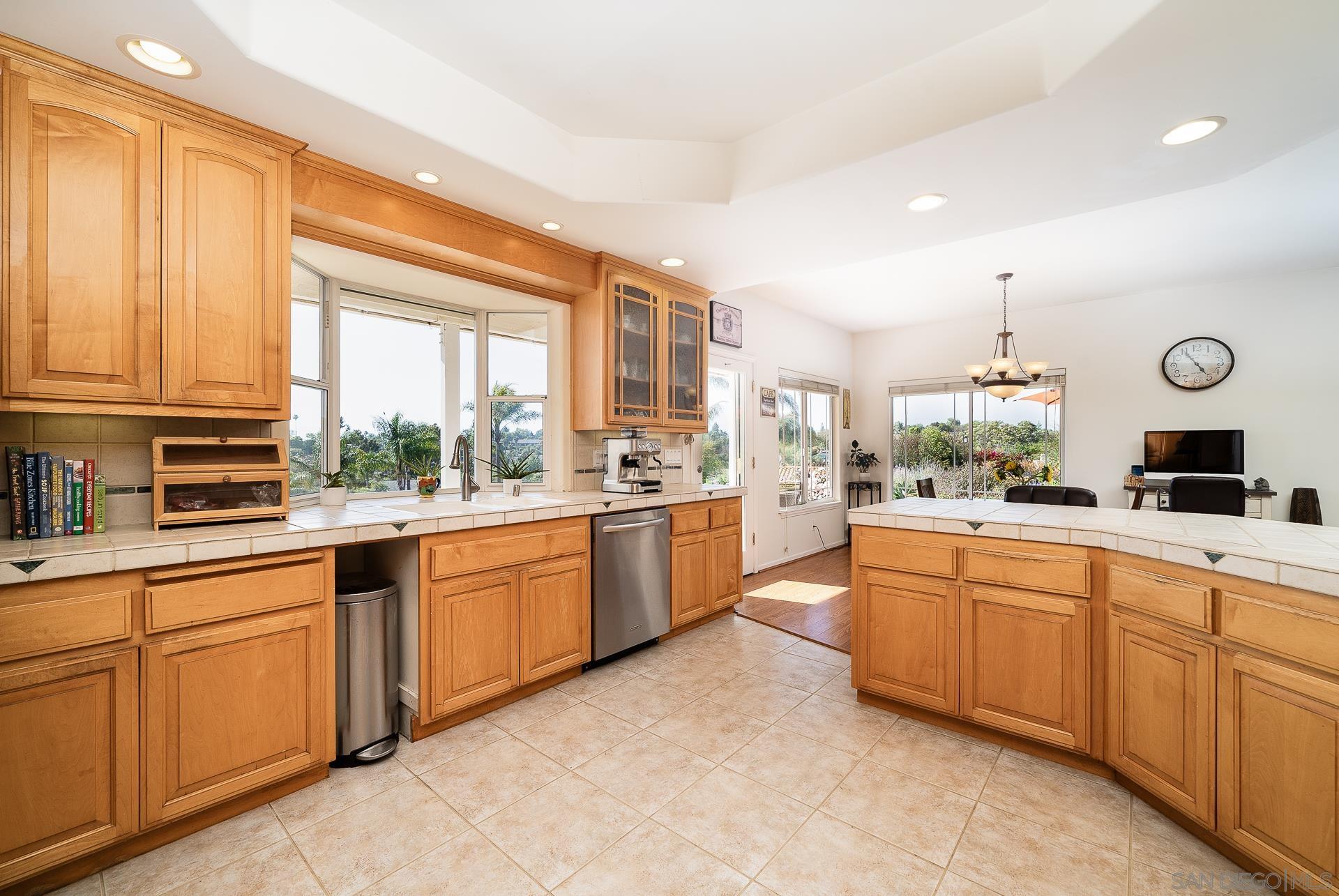 2142 Eastom Way Unit , Fallbrook, CA 92028 - Photo 17 