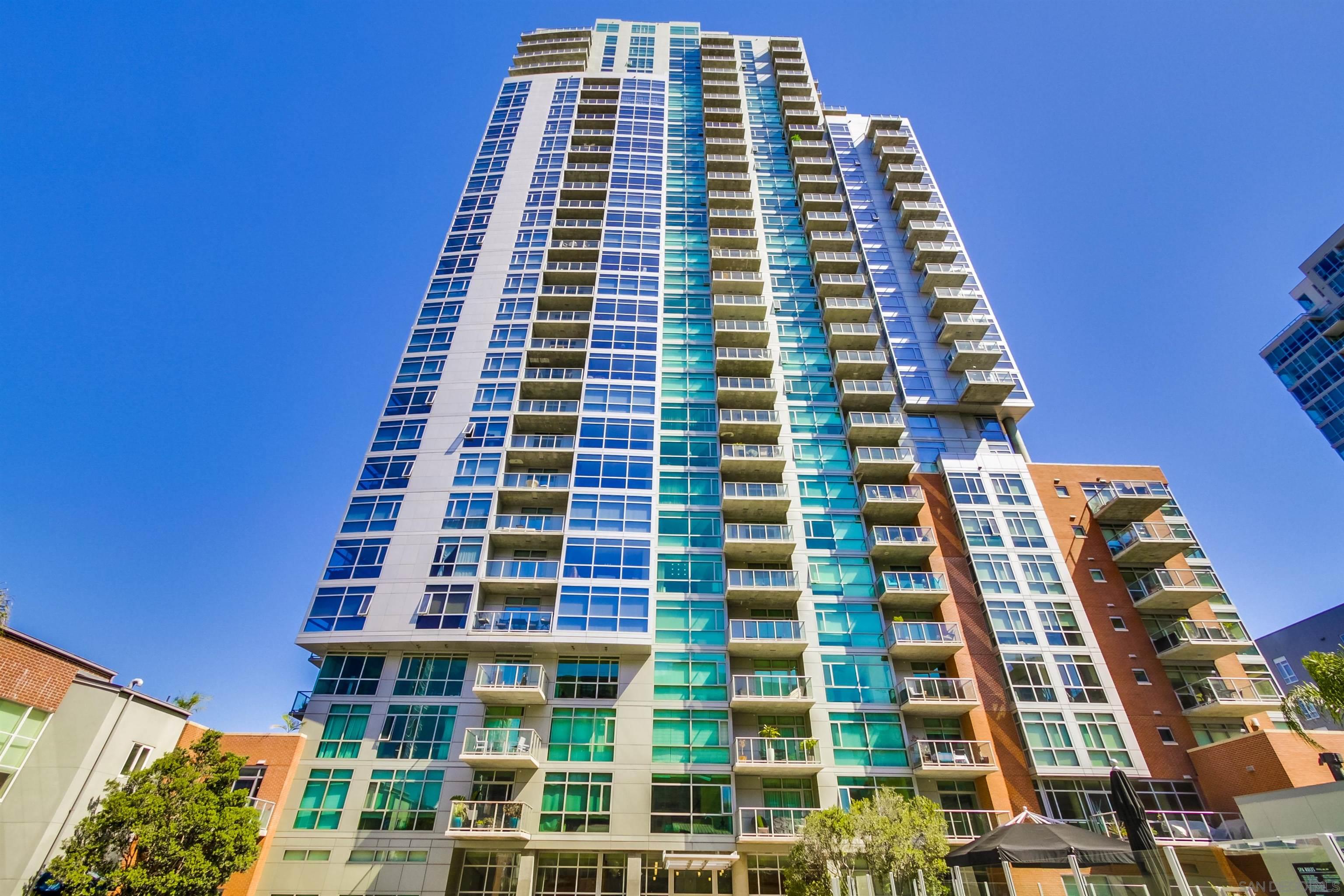 Detail Gallery Image 1 of 1 For 800  the Mark Ln  2701, San Diego,  CA 92101 - 2 Beds | 2 Baths
