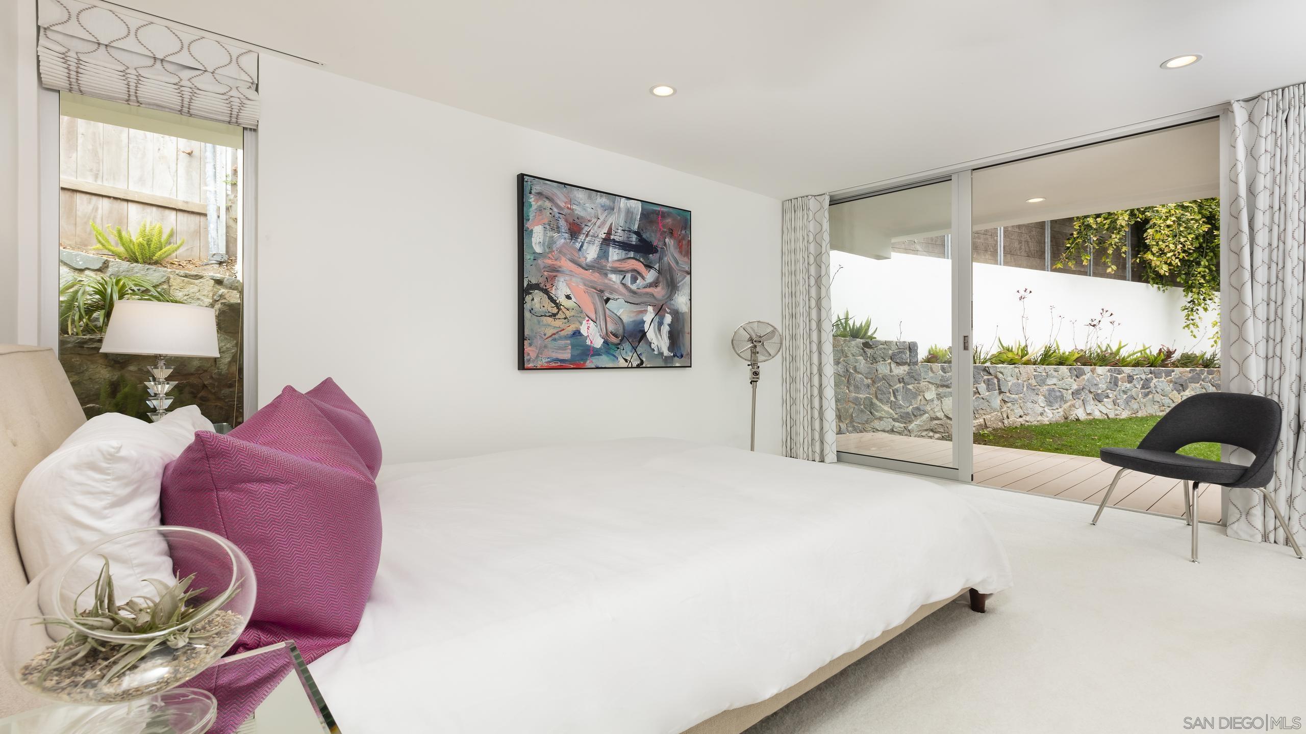 Detail Gallery Image 26 of 29 For 7502  Hillside Dr, La Jolla,  CA 92037 - 4 Beds | 3/1 Baths