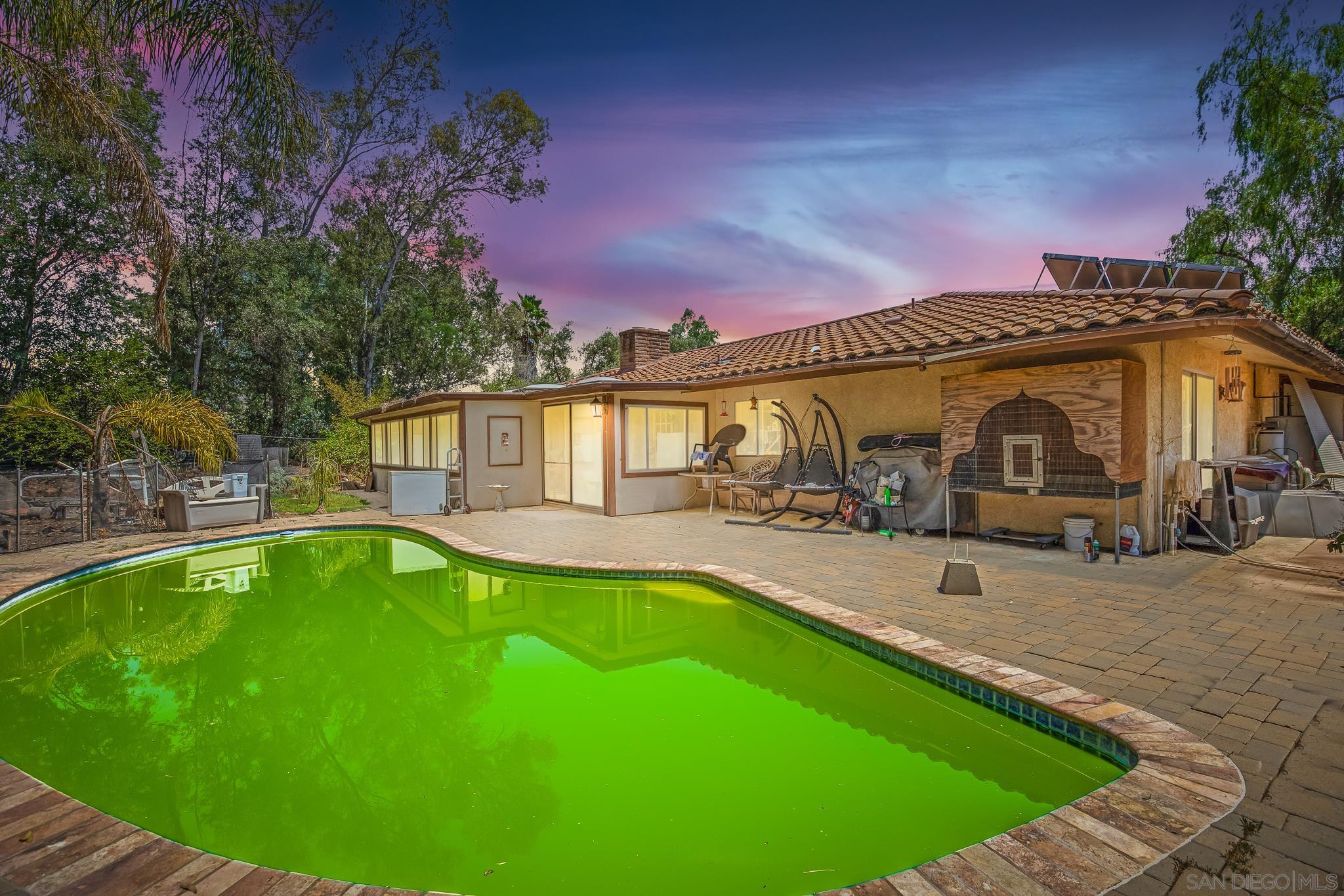 Detail Gallery Image 1 of 1 For 709  Hanson Ln, Ramona,  CA 92065 - 4 Beds | 1/1 Baths