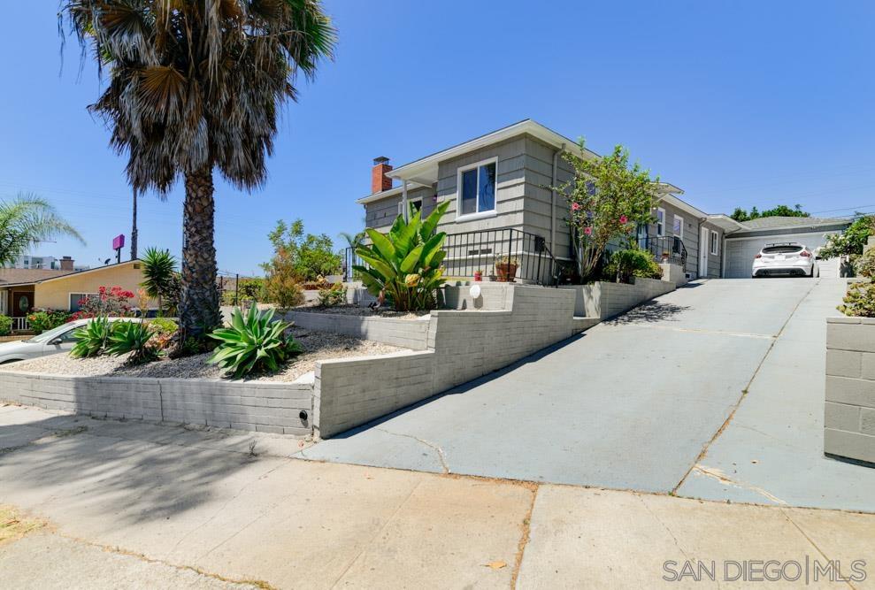 Detail Gallery Image 1 of 1 For 845 E 13th St, National City,  CA 91950 - 3 Beds | 2 Baths