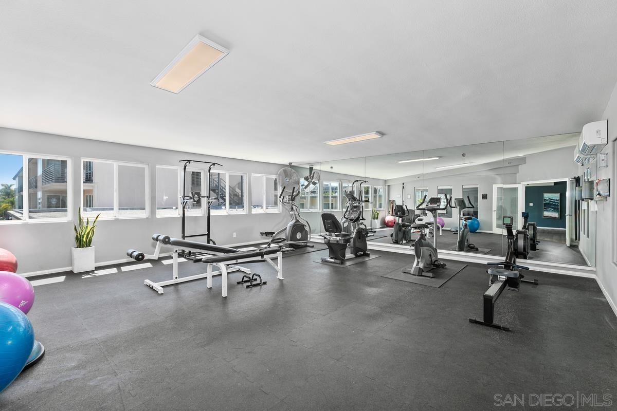 Detail Gallery Image 24 of 26 For 1021  Scott  243, San Diego,  CA 92106 - 0 Beds | 1 Baths