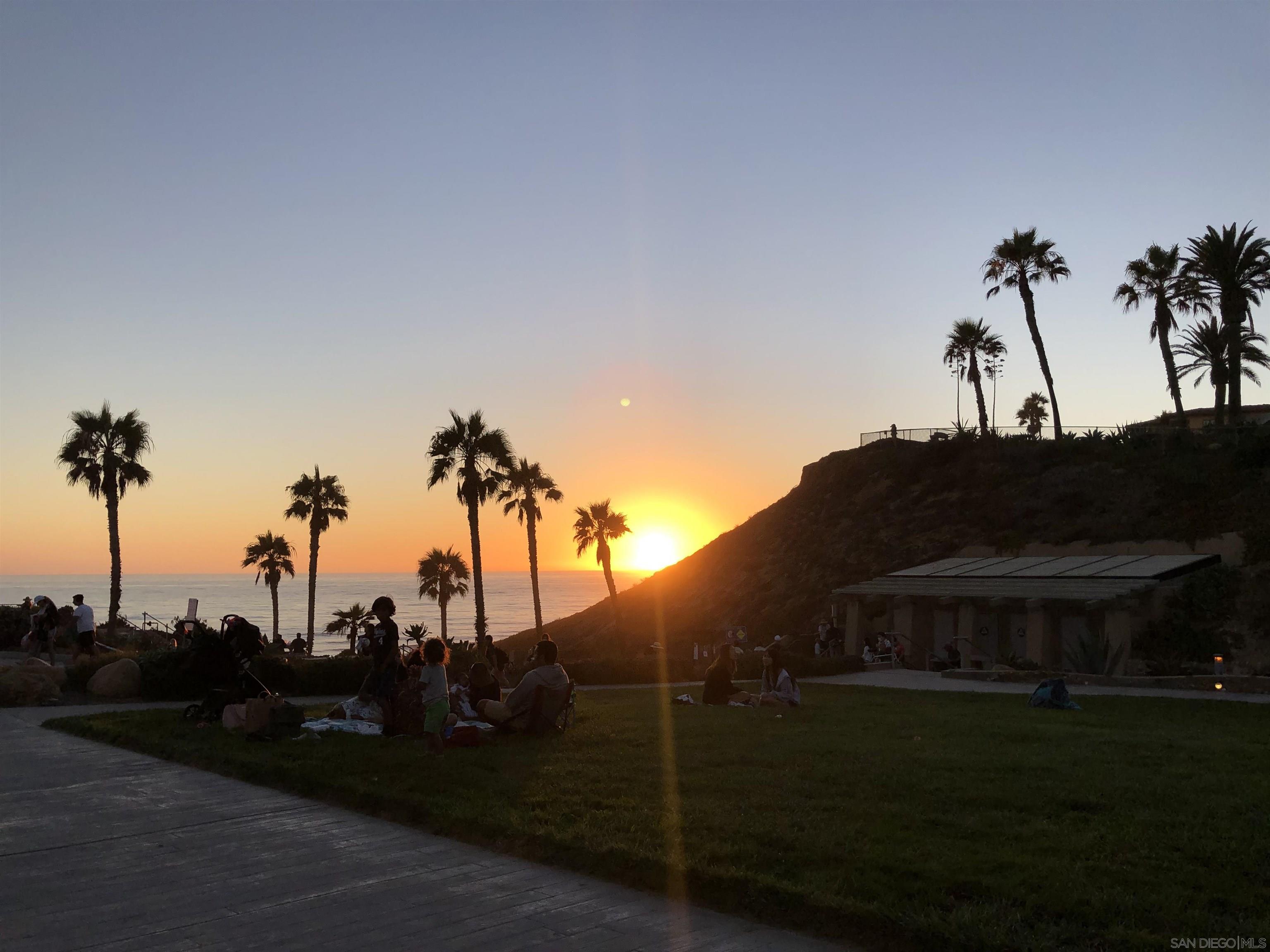 Detail Gallery Image 27 of 28 For 505 N Cedros, Solana Beach,  CA 92075 - 4 Beds | 3 Baths