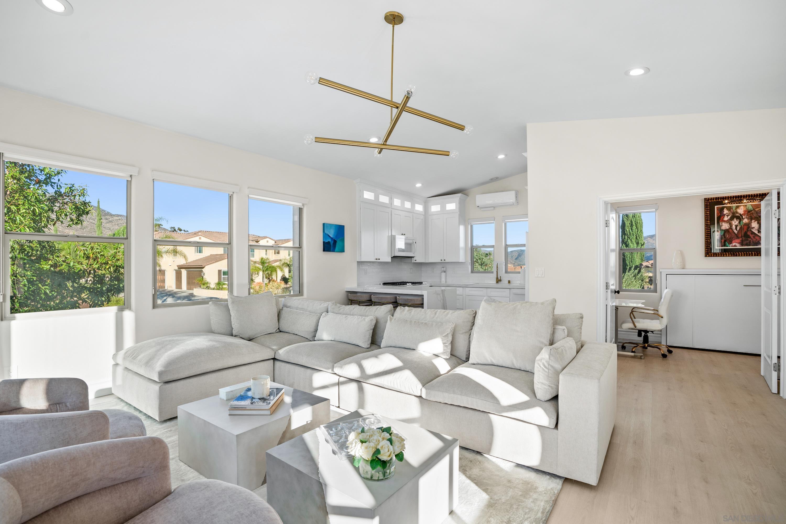 Detail Gallery Image 3 of 21 For 424  Agua Vista, Chula Vista,  CA 91914 - 1 Beds | 1 Baths