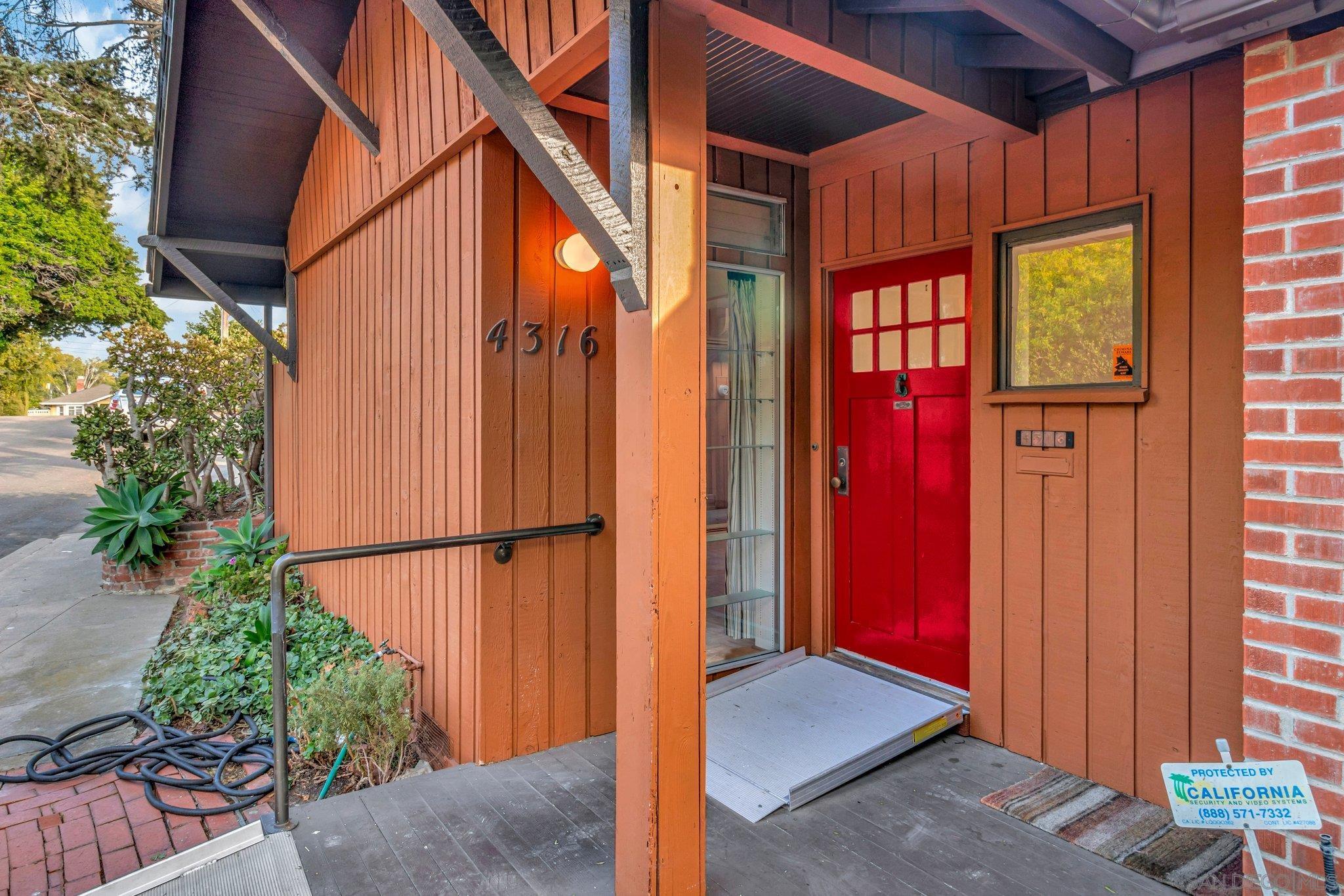 Detail Gallery Image 1 of 1 For 4316  Arcadia Dr, San Diego,  CA 92103 - 4 Beds | 3 Baths