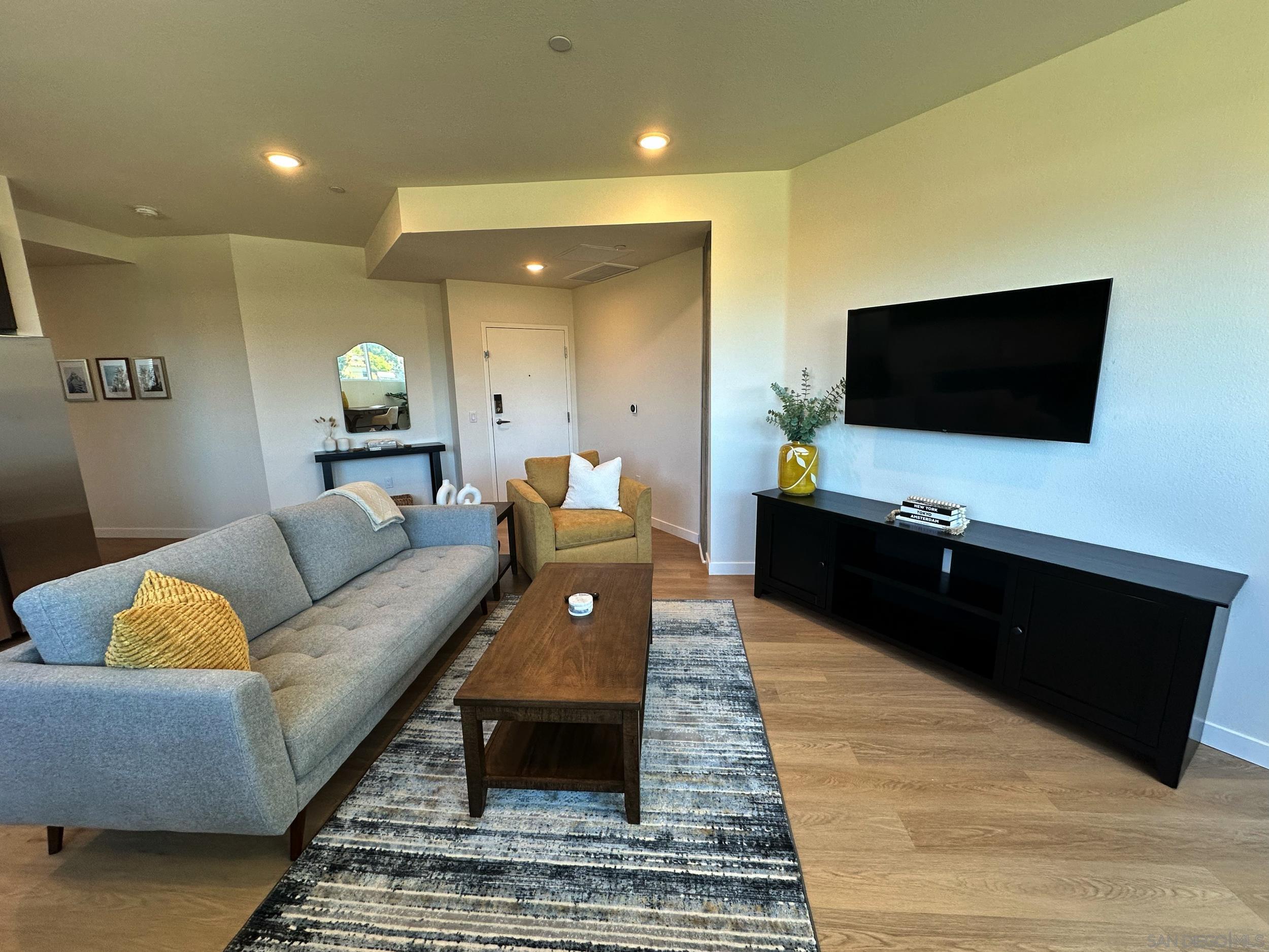 Front Image Thumbnail for SD240025142