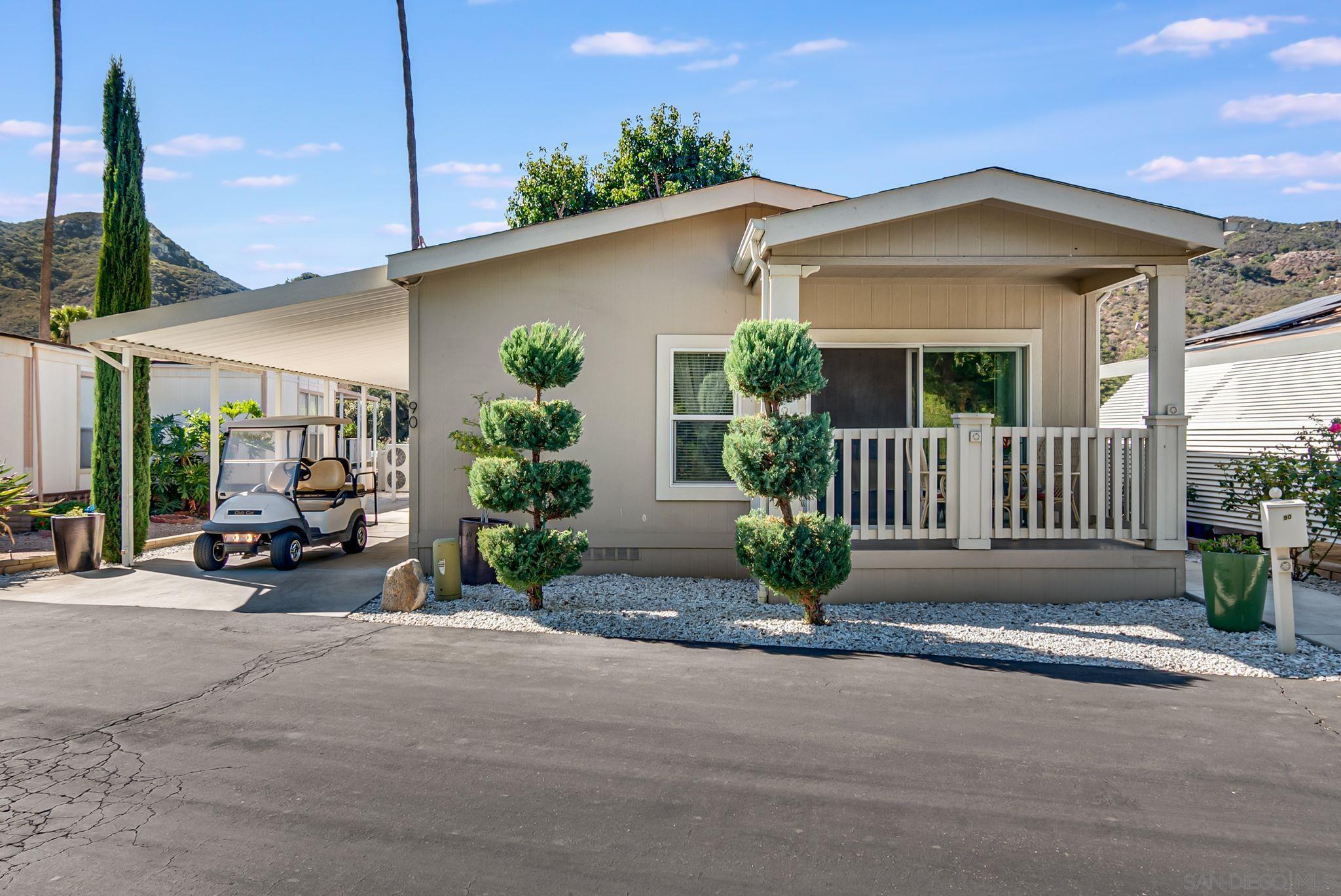 Detail Gallery Image 1 of 1 For 8975  Lawrence Welk Dr  Spc 90,  Escondido,  CA 92026 - 3 Beds | 2 Baths